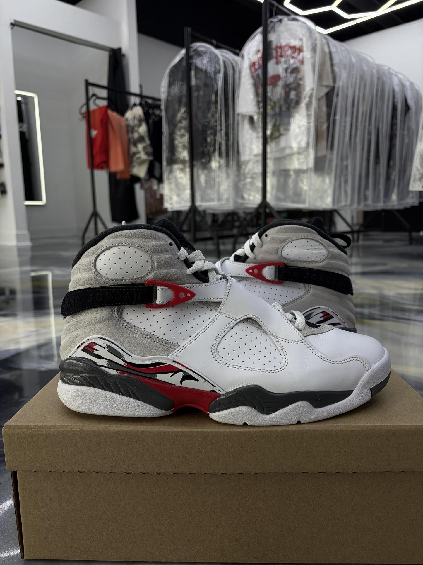 Jordan 8 "Bugs Bunny" Used Size 9.5