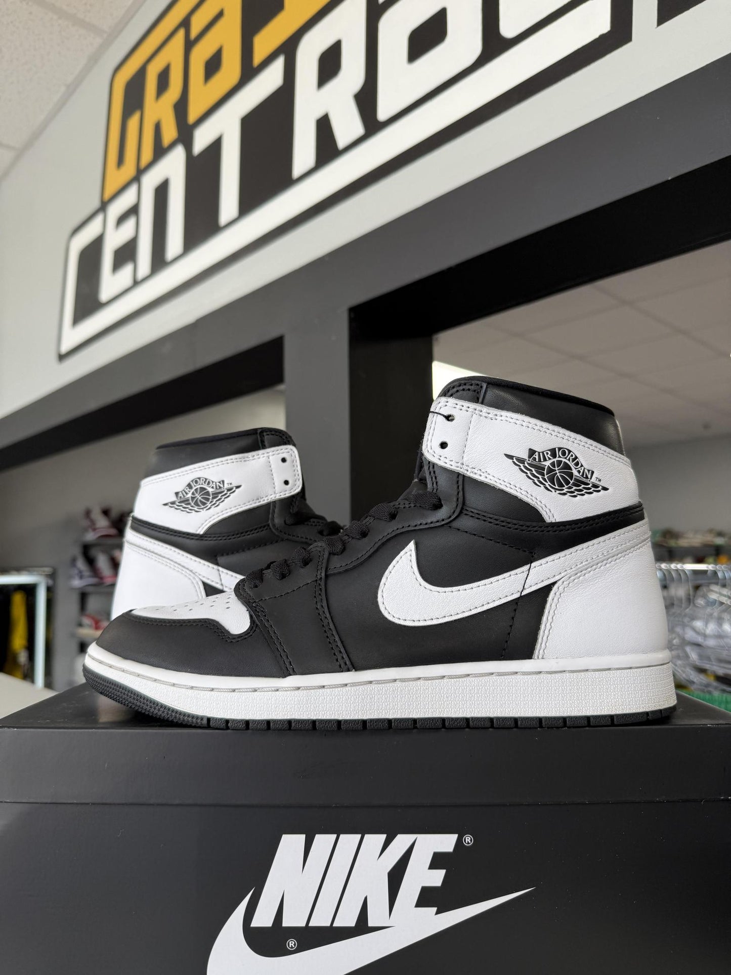 Jordan 1 "Black White" Used Size 10