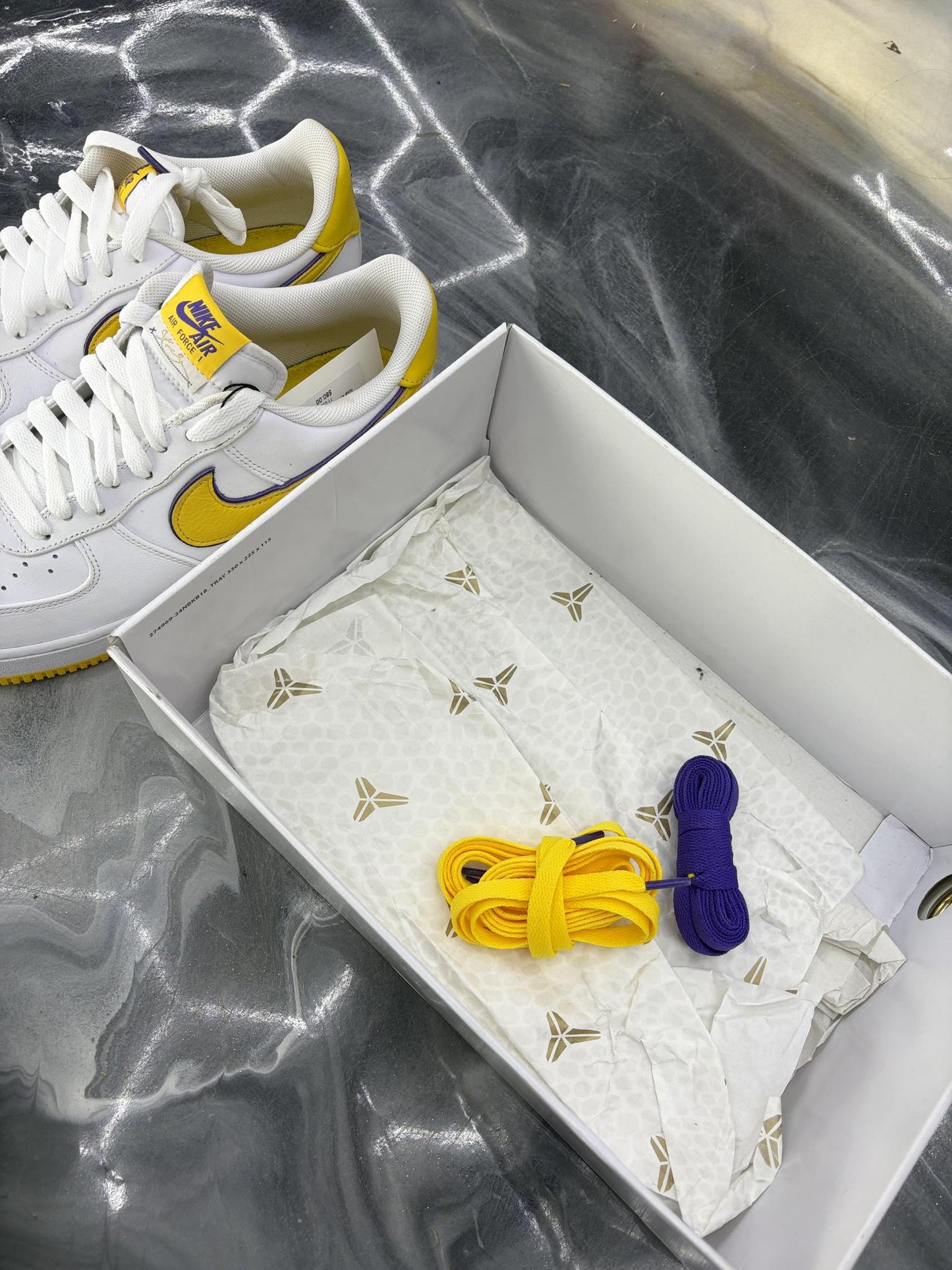 Nike Air Force 1 Low Kobe Used Size 11