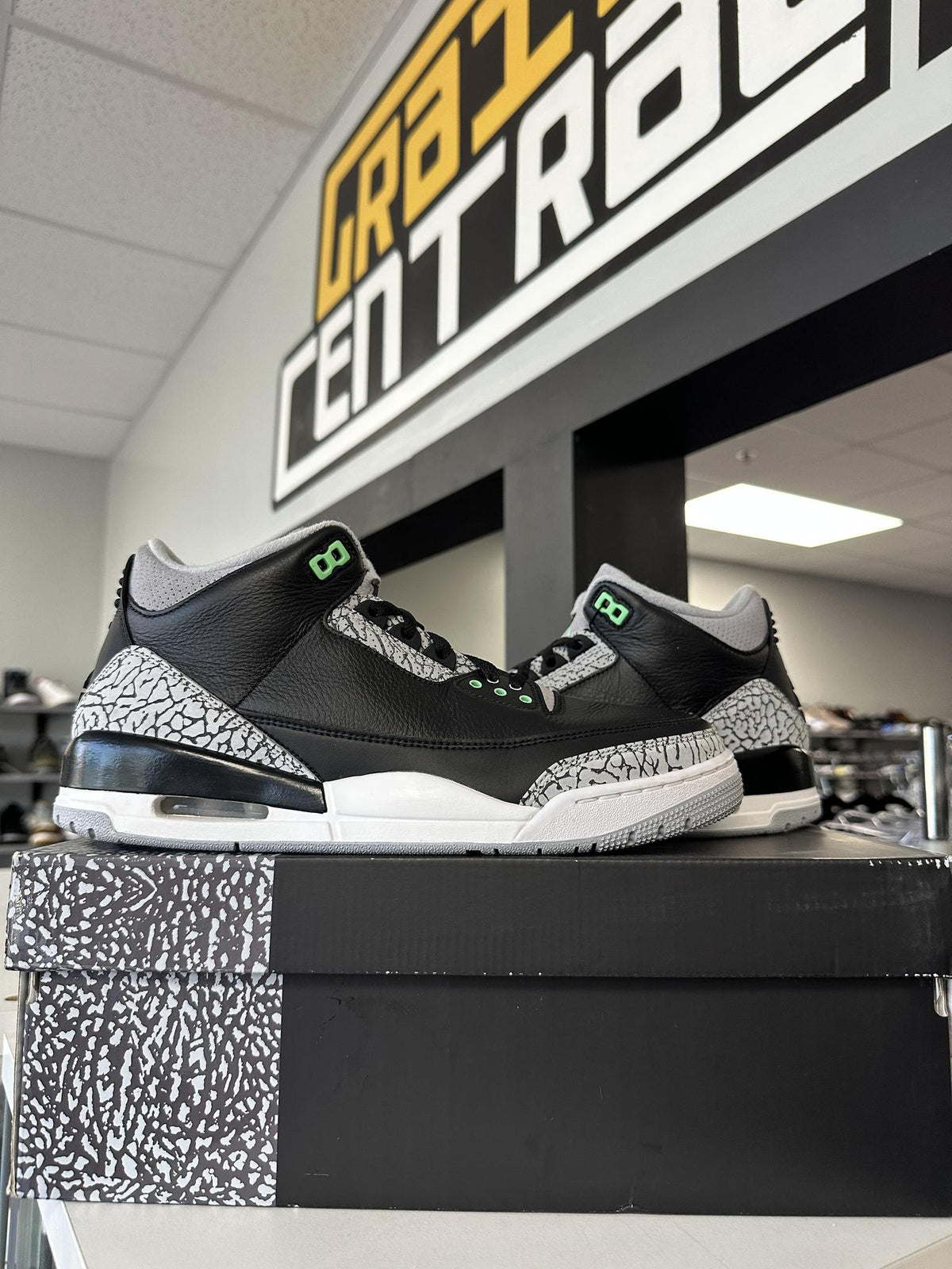 Jordan 3 Green Glow Used