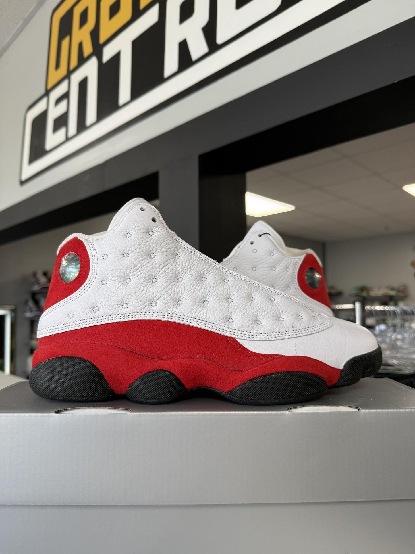 Jordan 13 "Chicago" Used Size 9