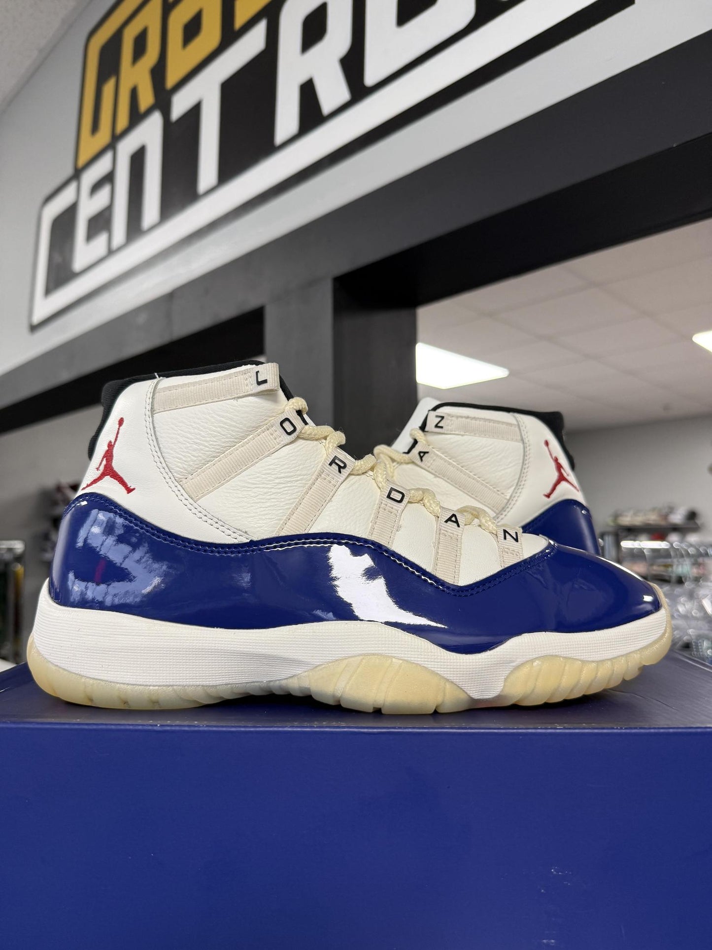 Jordan 11 "Rare Air" Used Size 9.5