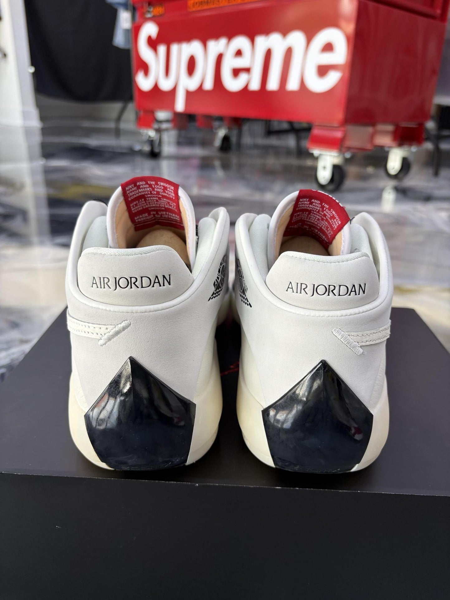 Jordan 40 "Chicago Cream" Used Size 10