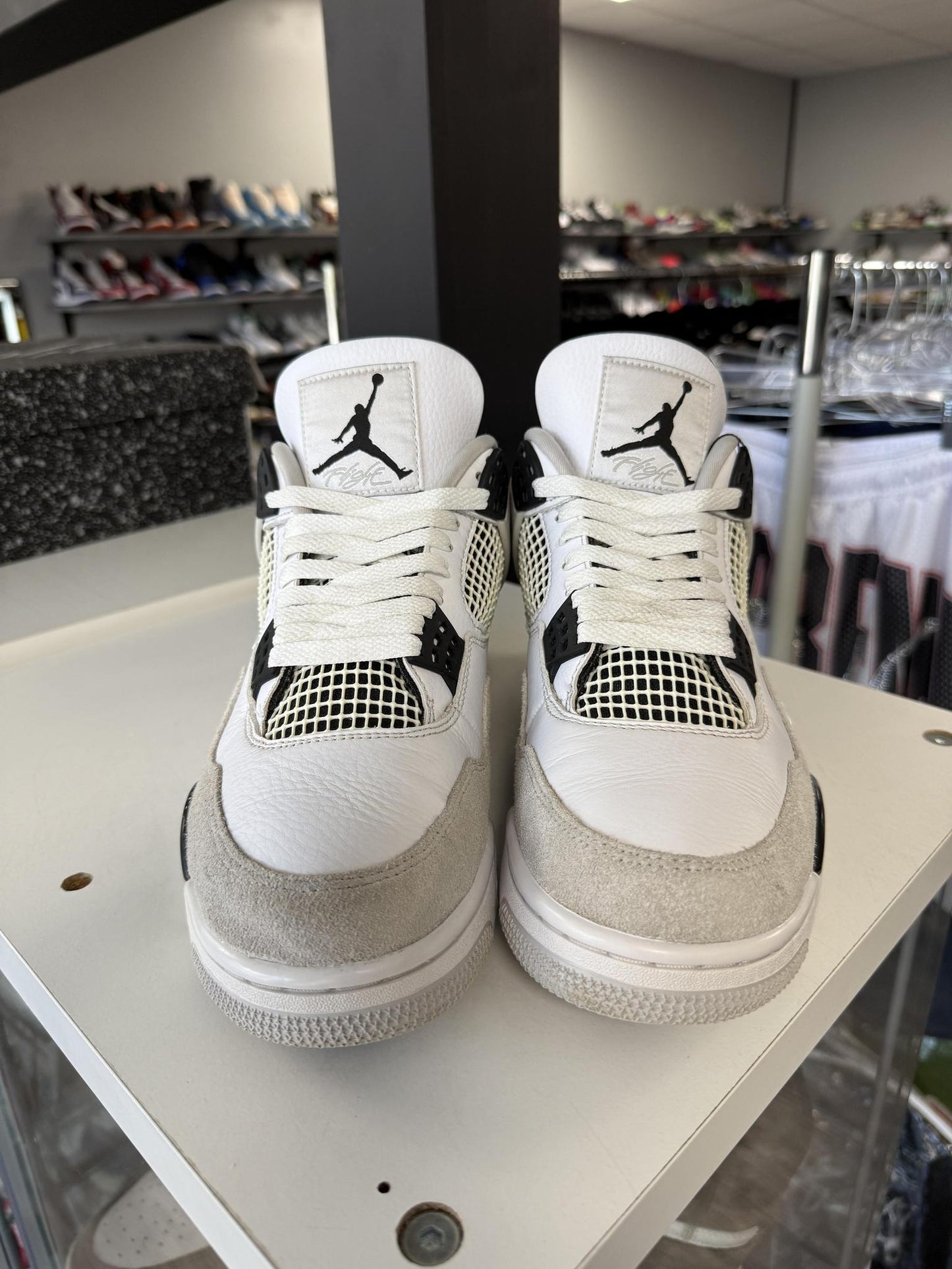 Jordan 4 "Military Black" Used Size 9.5