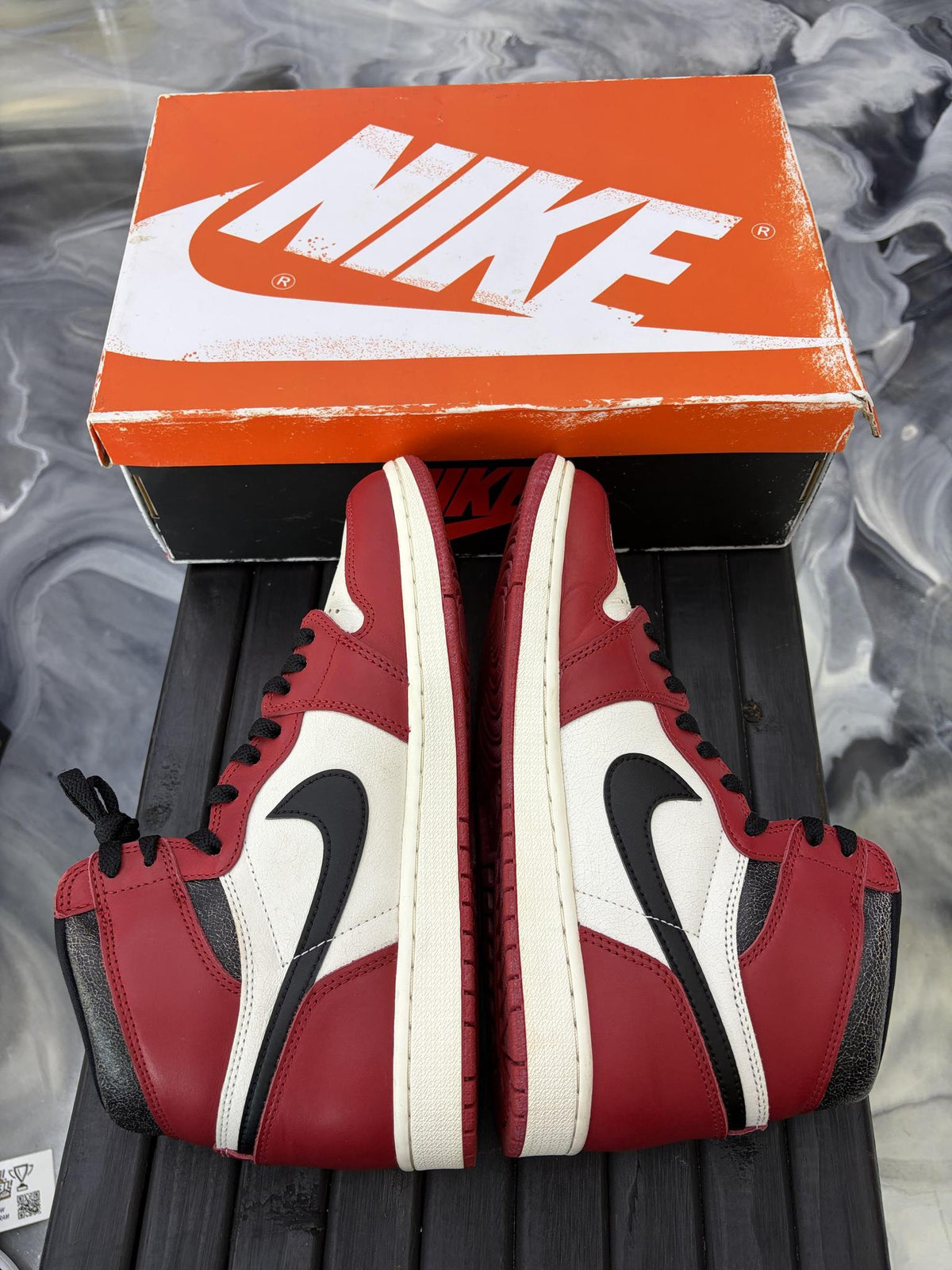 Jordan 1 "Chicago Lost & Found" Used Size 10