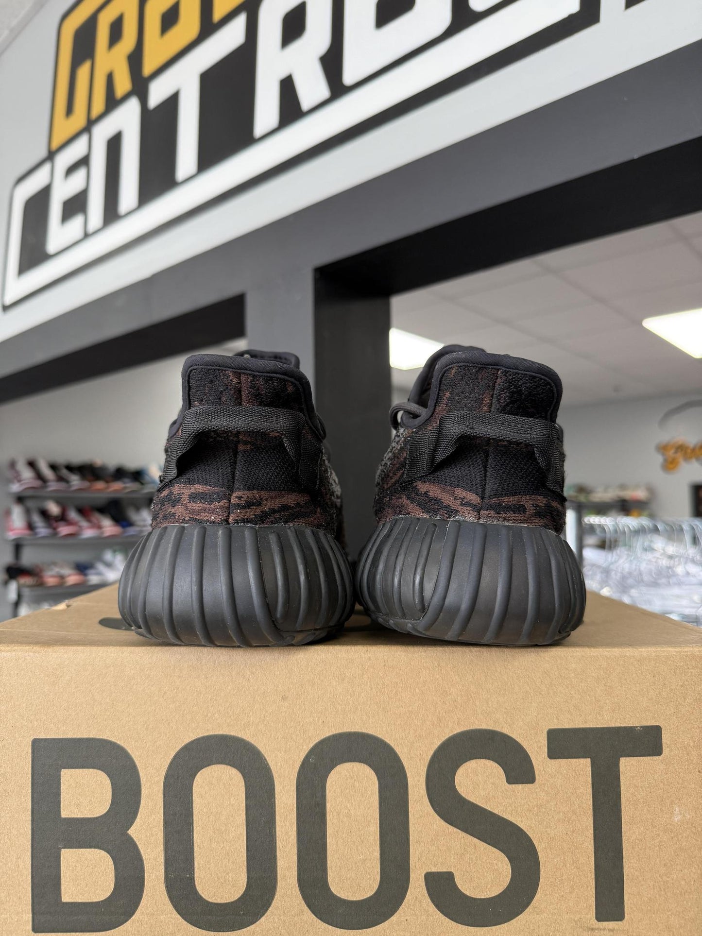 Yeezy 350 V2 "MX Rock" Used Size 11