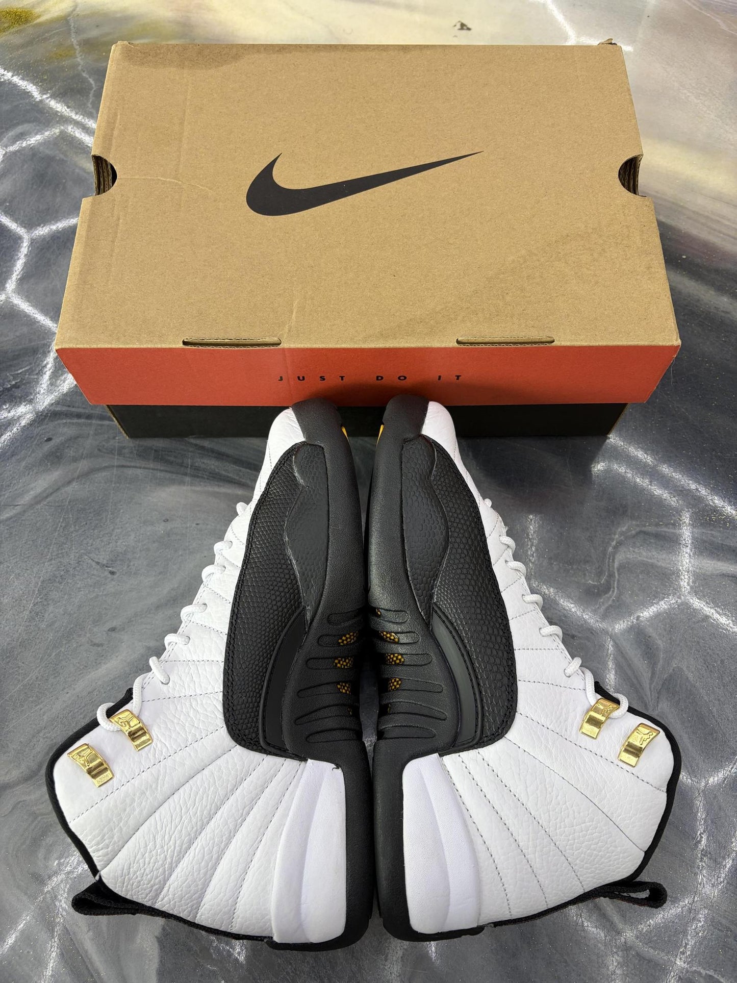 Jordan 12 "Taxi" Used Size 6.5Y/8W