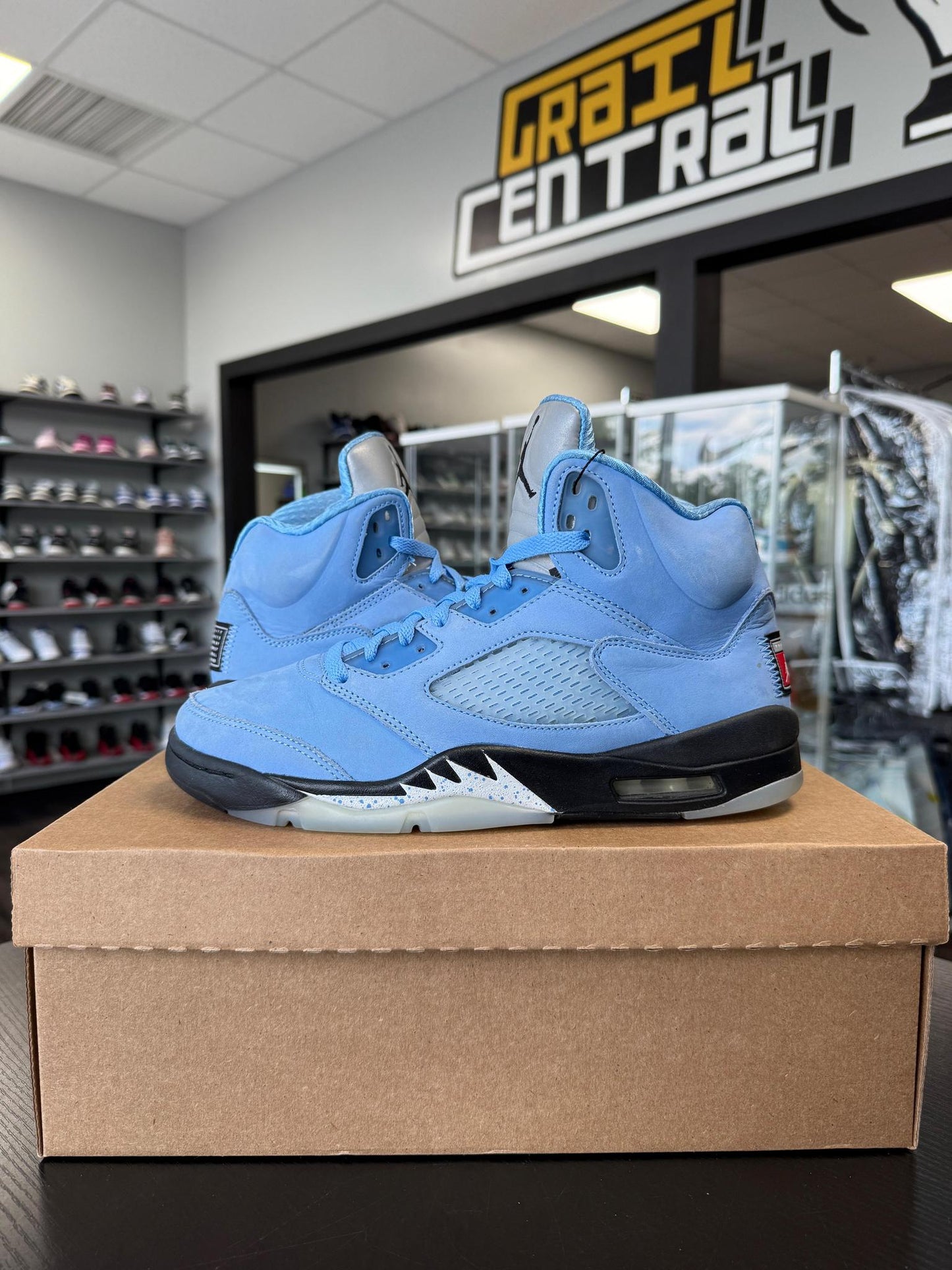 Jordan 5 UNC Used Size 8.5
