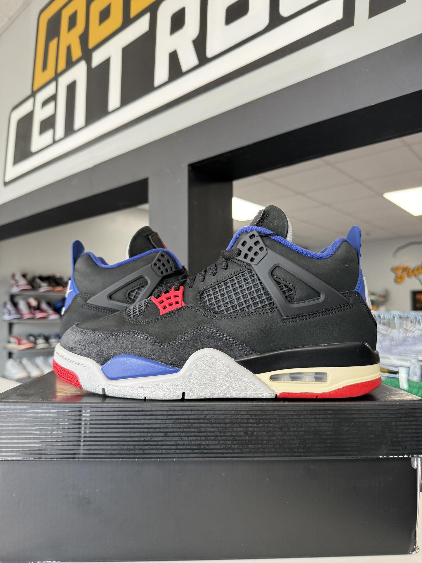 Jordan 4 "Rare Air" Used Size 9