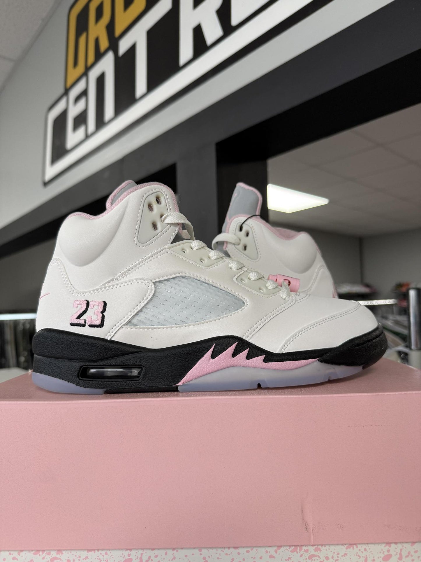 Jordan 5 "Soft Pink" Used Size 7.5