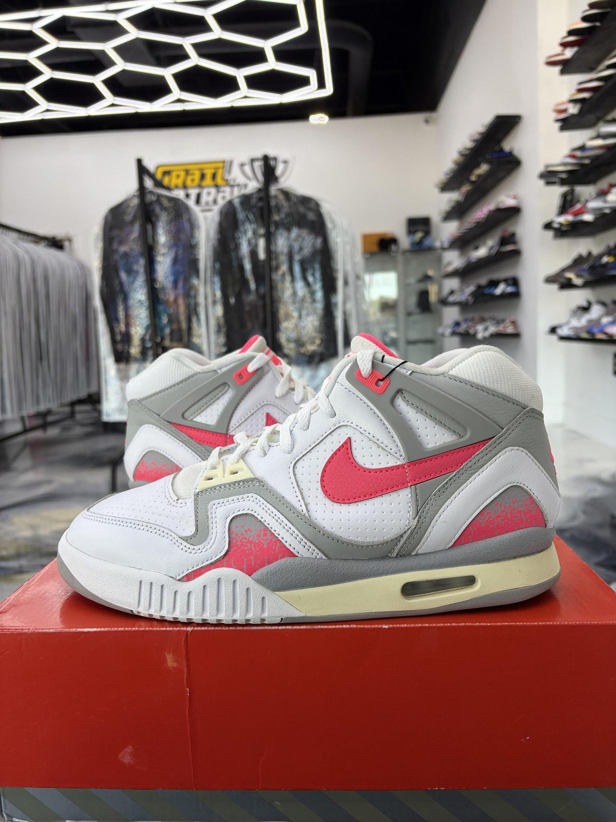 Nike Air Tech Challenge II "Racer Pink" Used Size 9.5