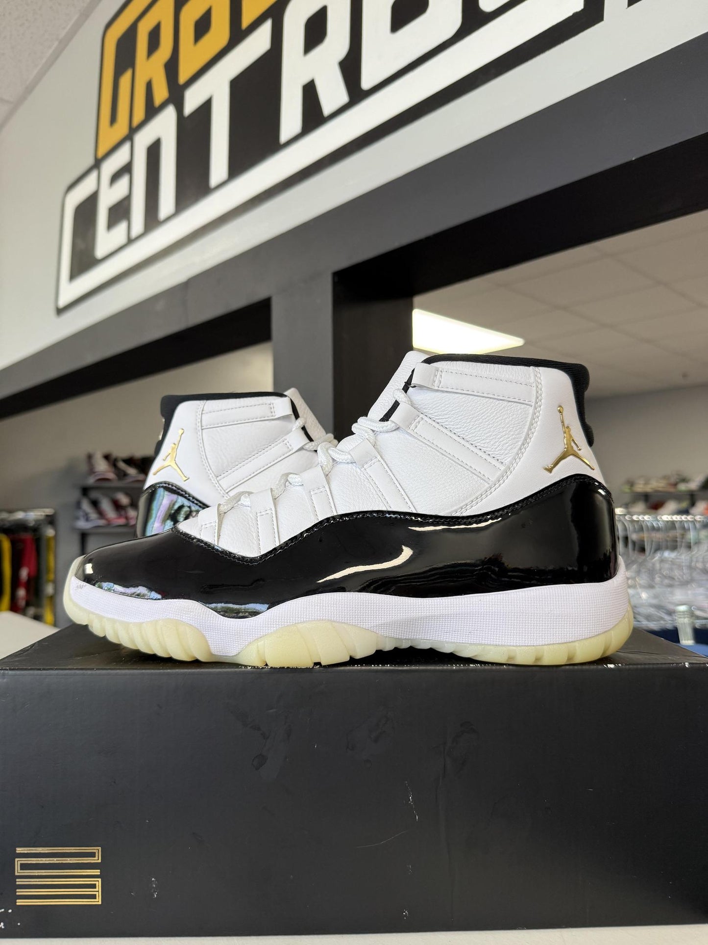 Jordan 11 "Gratitude" Used Size 11