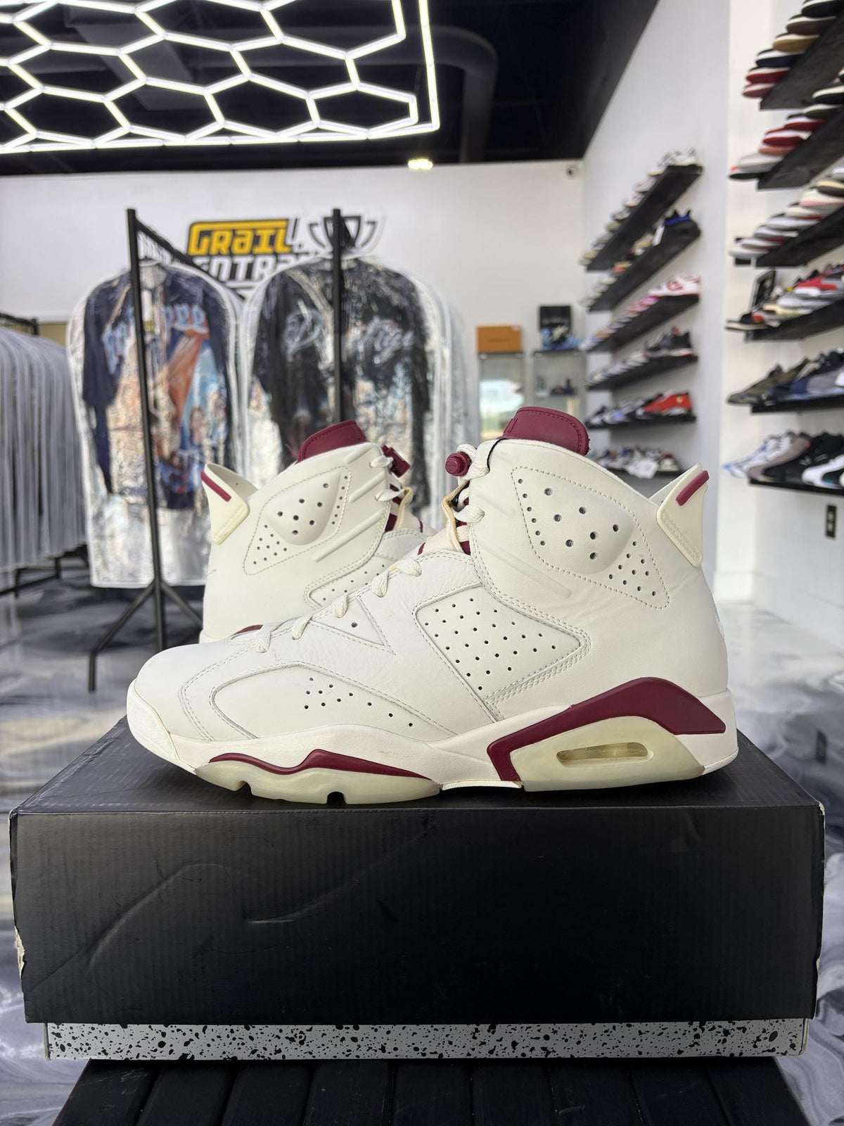 Jordan 6 "Maroon" Used Size 12