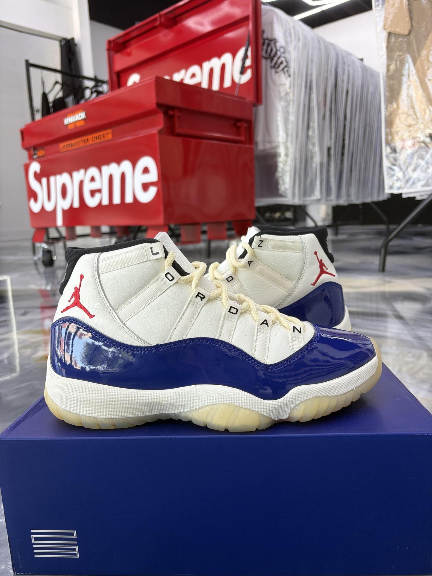 Jordan 11 "Rare Air" Used Size 9