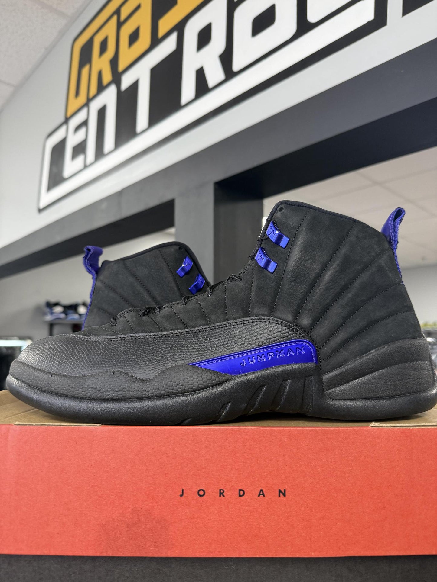 Jordan 12 "Dark Concord" Used Size 13