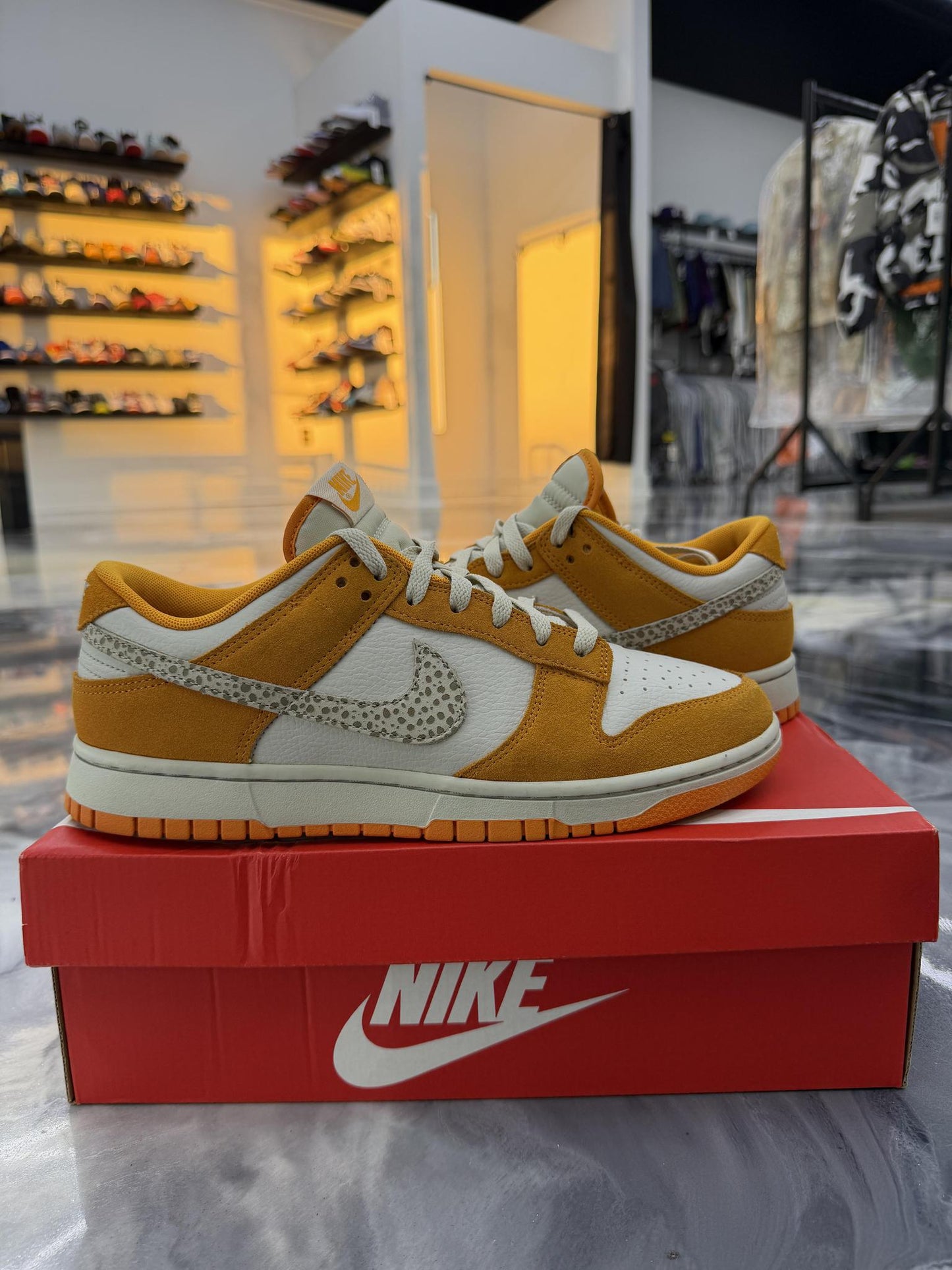Nike Dunk Low "Safari Swoosh Kumquat" Used Size 9