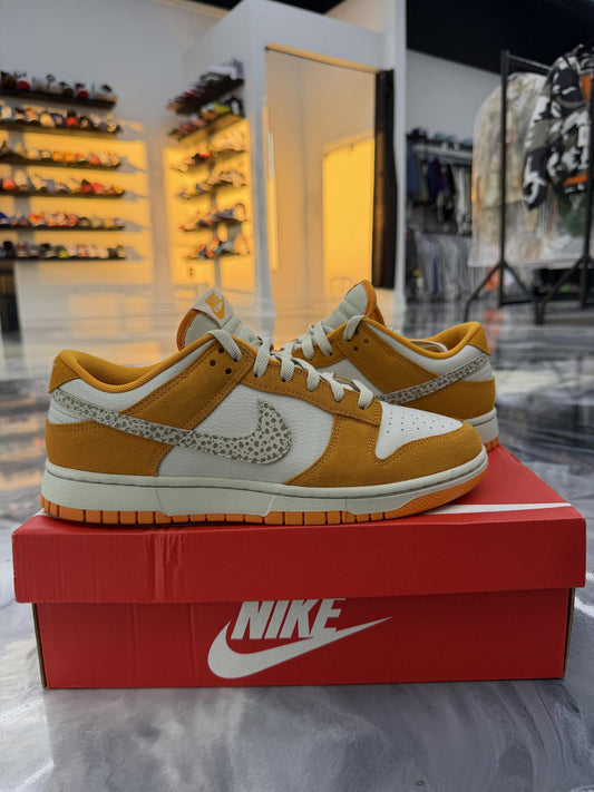 Nike Dunk Low "Safari Swoosh Kumquat" Used Size 9