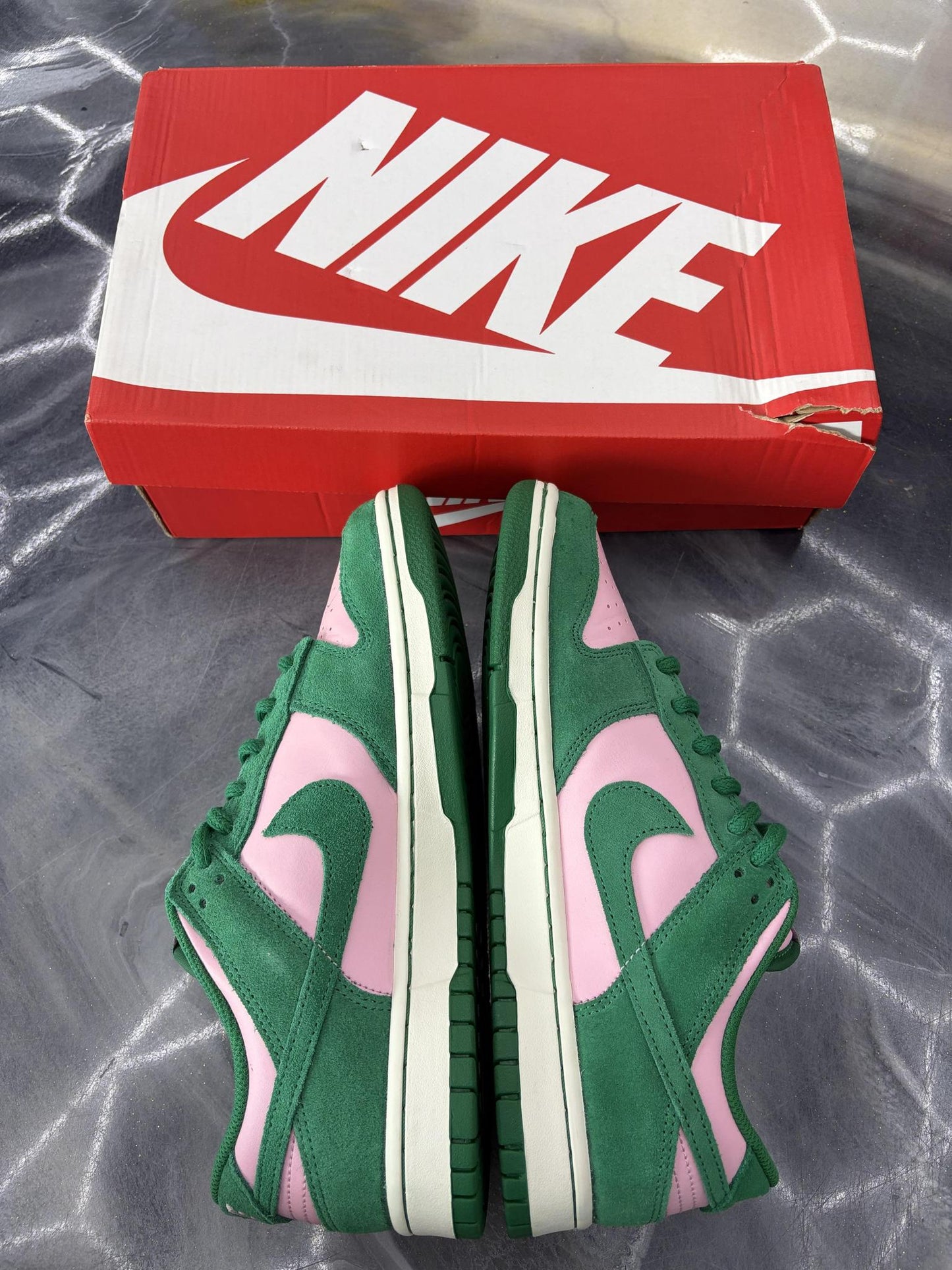 Nike Dunk Low "Medium Soft Pink Malachite" Used Size 9