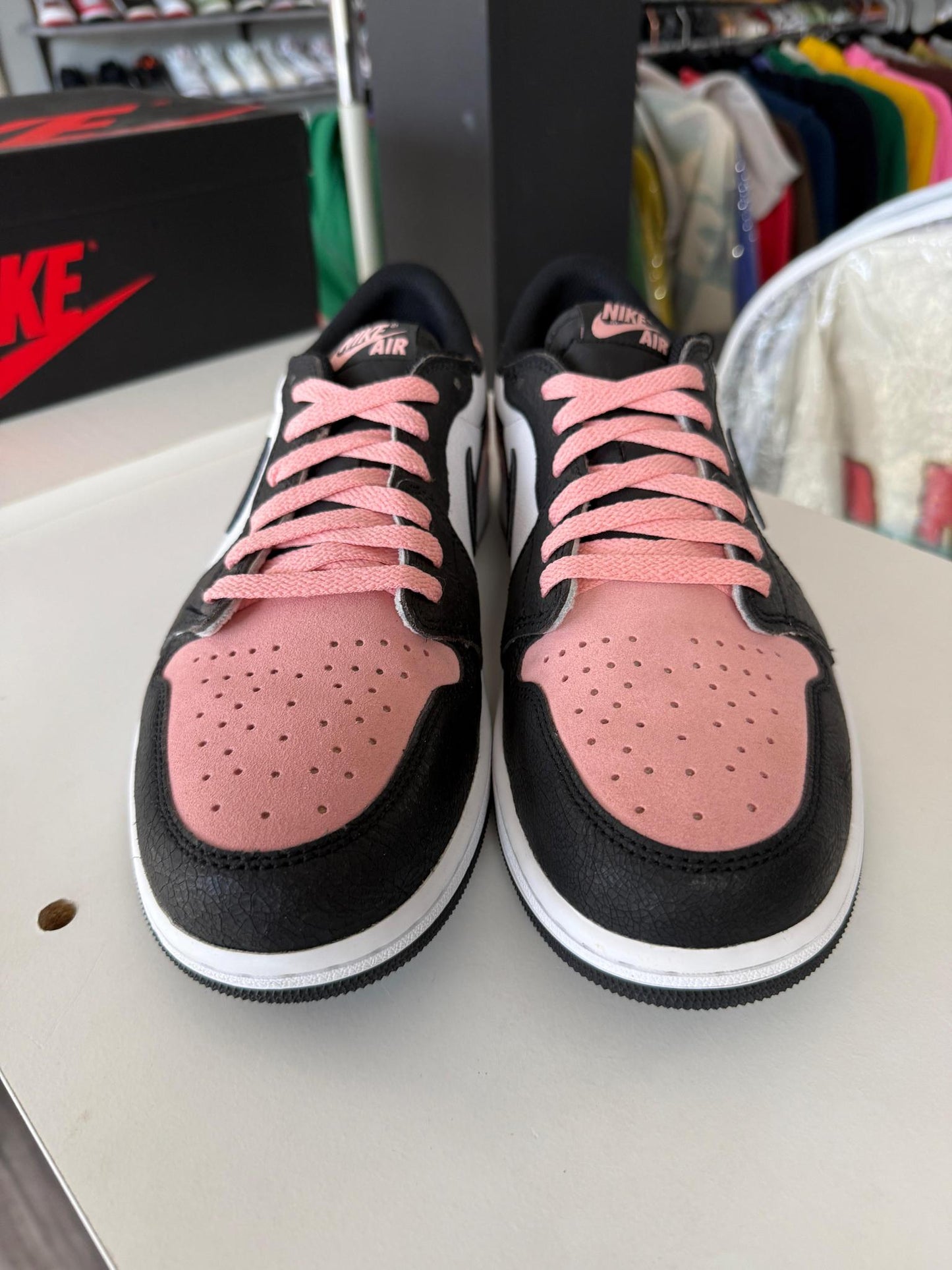 Jordan 1 Low "Bleached Coral" Used Size 10