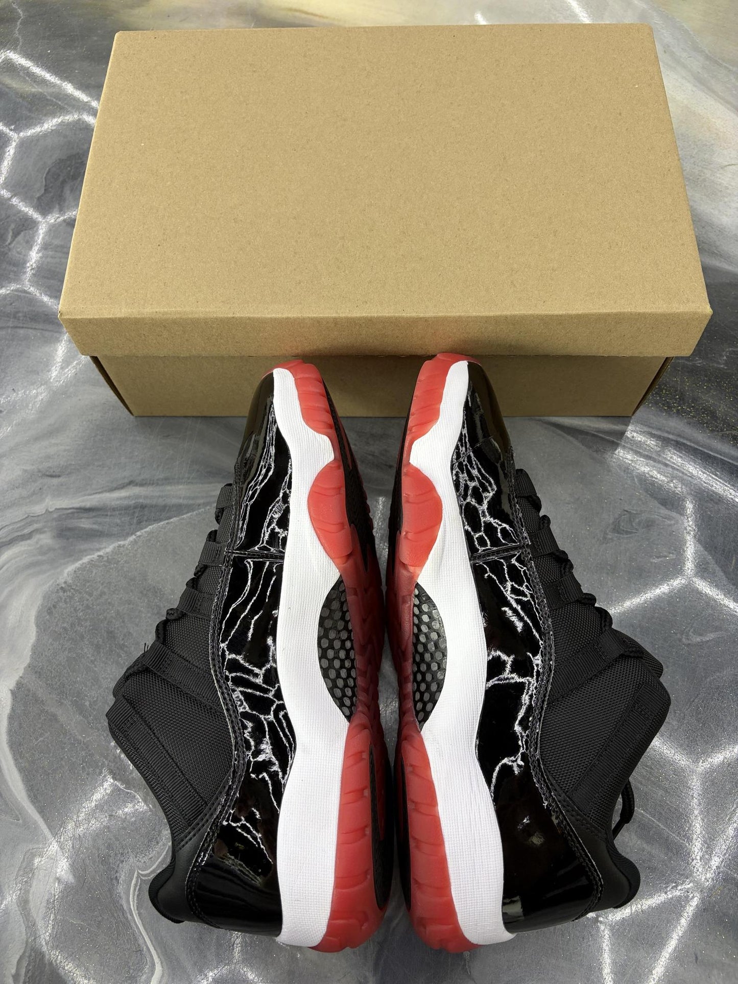Jordan 11 Low "Bred" Used Size 10.5