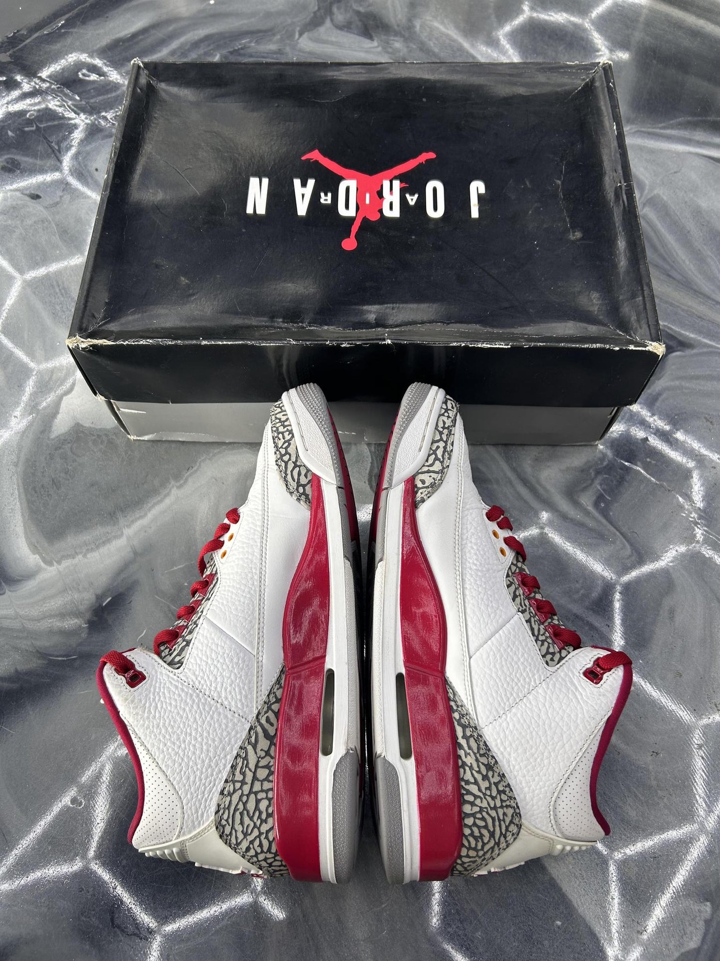 Jordan 3 "Cardinal" Used Size 10.5