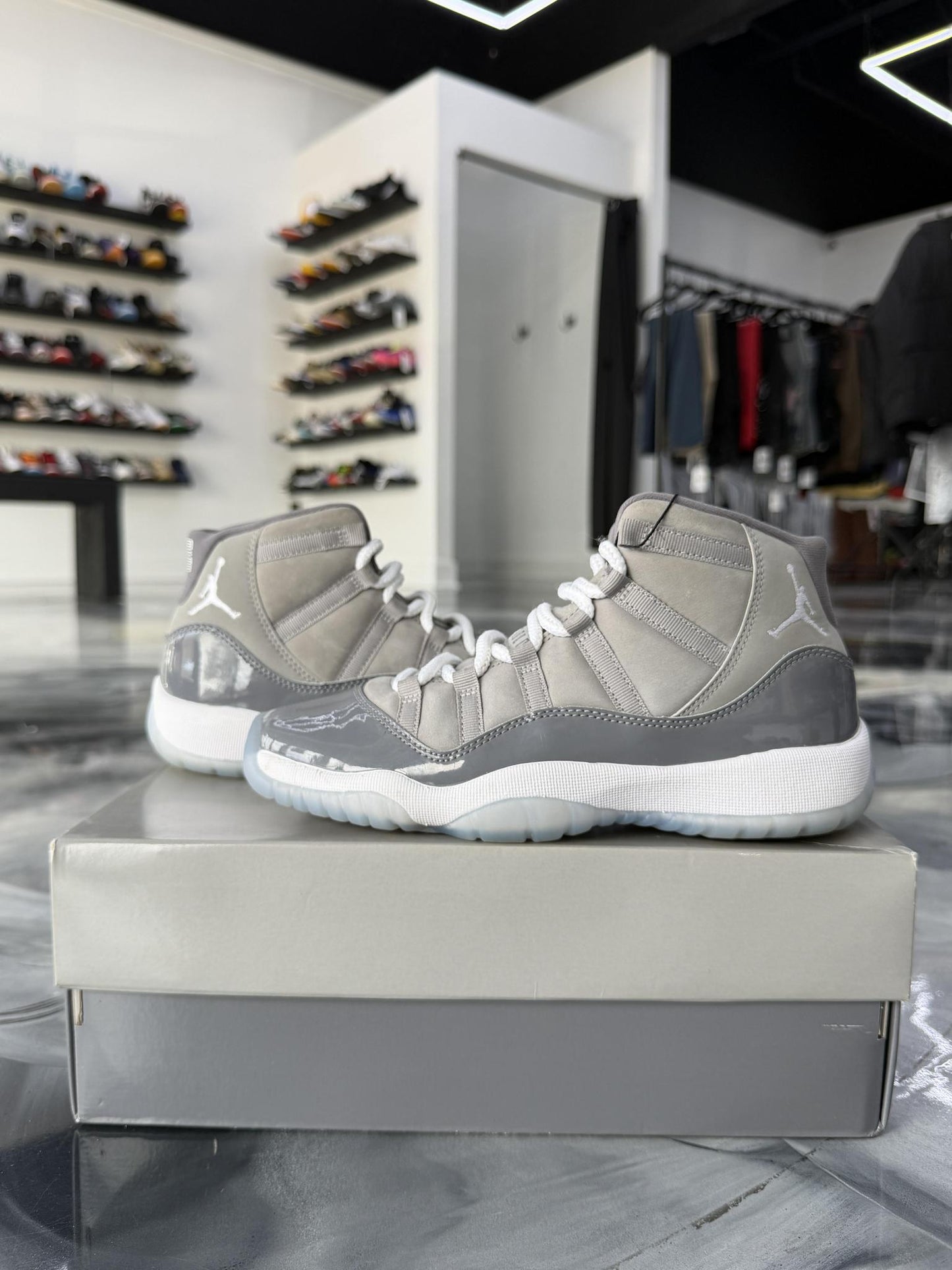 Jordan 11 Cool Grey Used