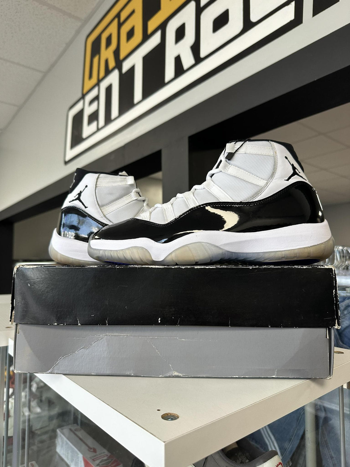 Jordan 11 "Concord" Used Size 11