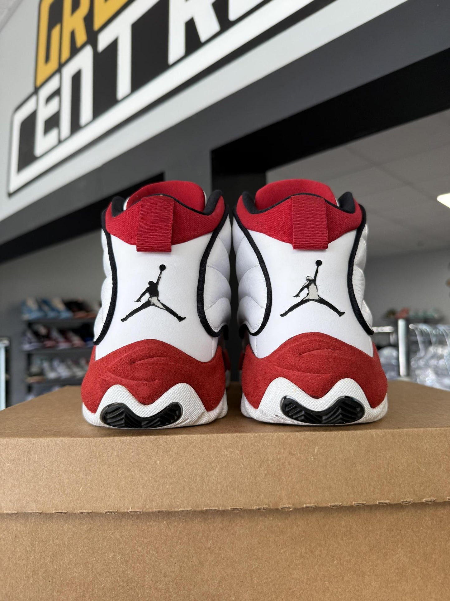 Jordan Pro Strong "Chicago" Used Size 8