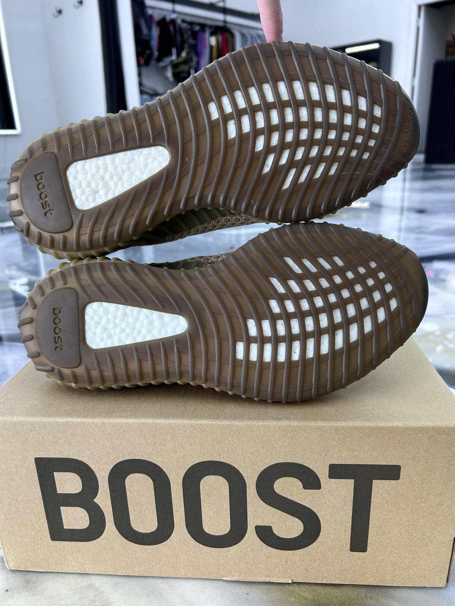 Yeezy 350 Boost "Sand Taupe" Used Size 10