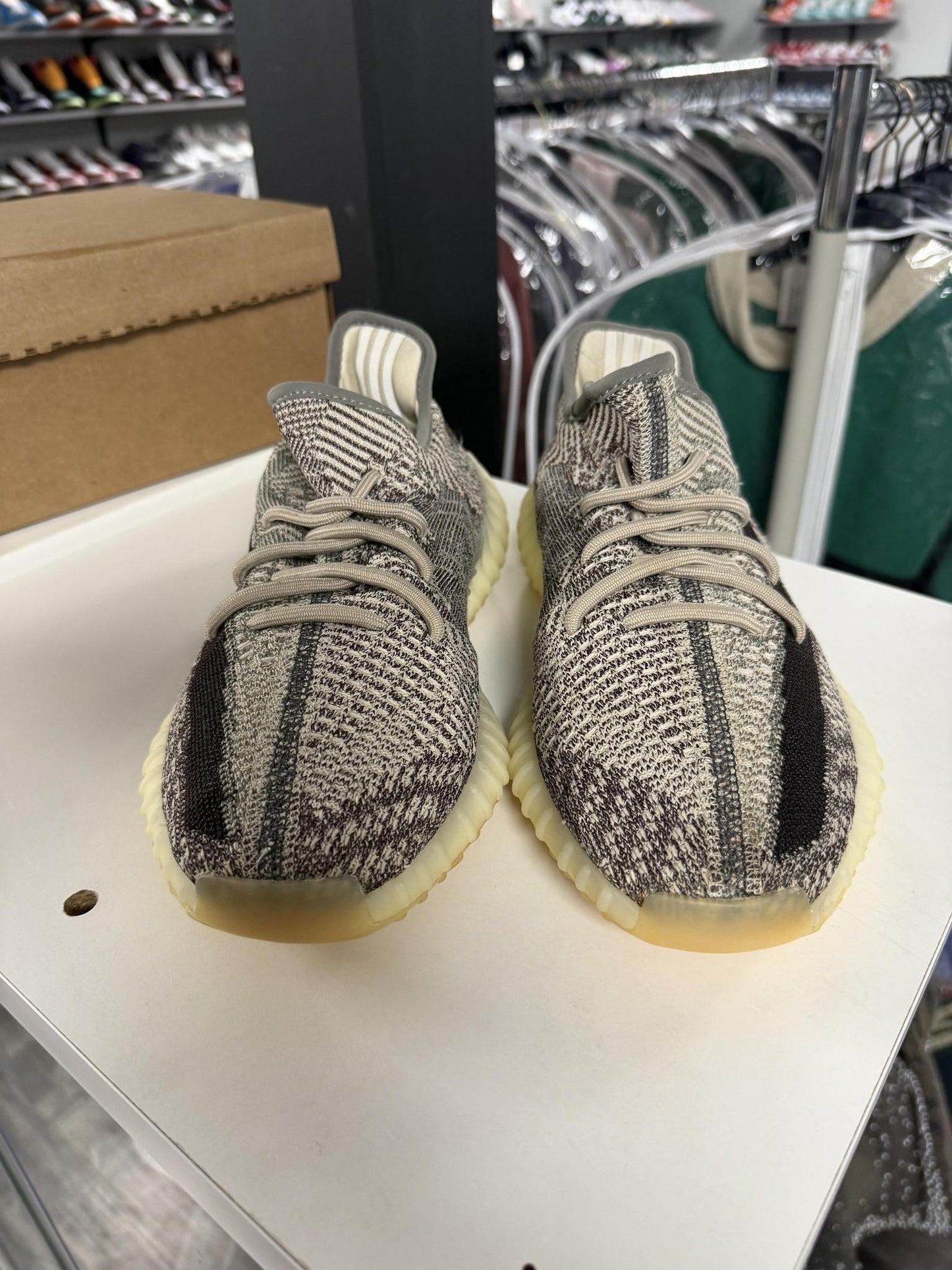 Yeezy 350 V2 "Zyon" Used Size 9.5