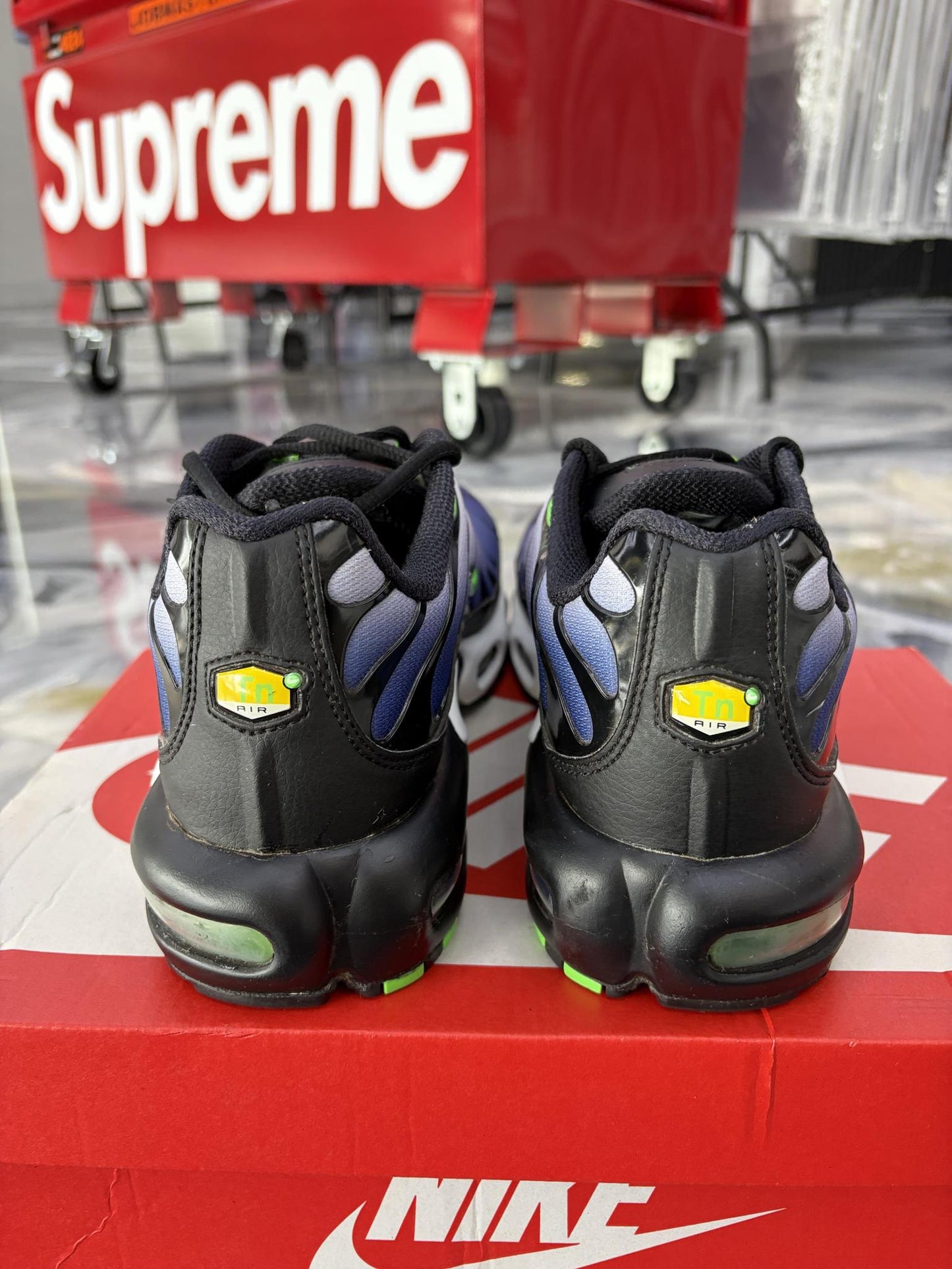 Nike Air Max Plus "Navy Green" Used Size 11