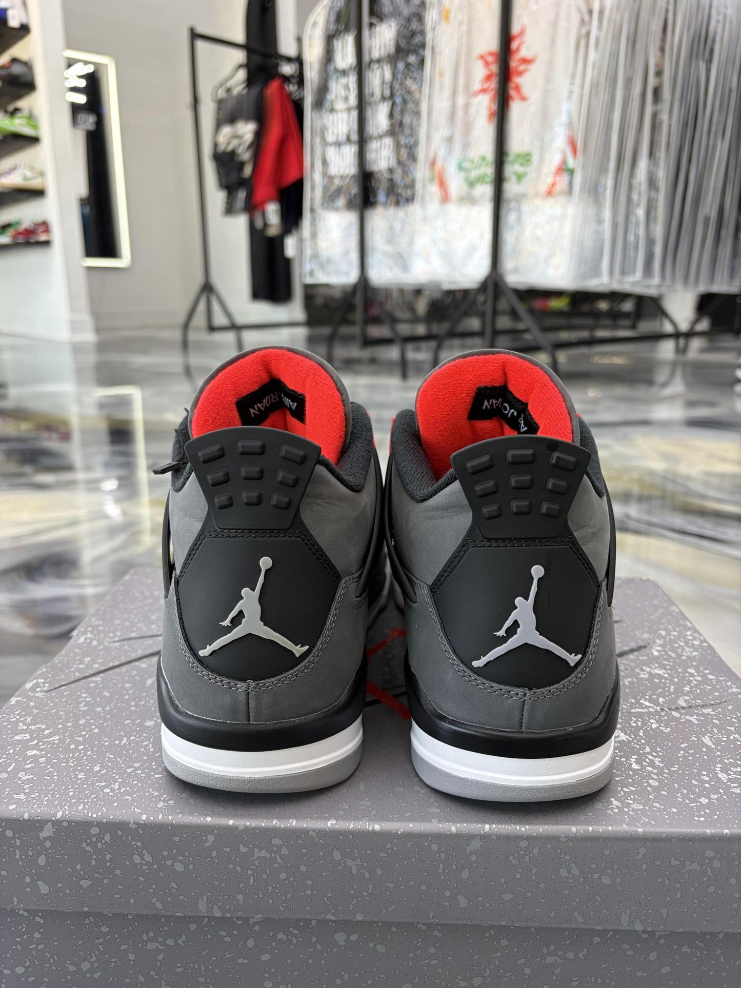 Jordan 4 "Infrared" Used Size 10.5