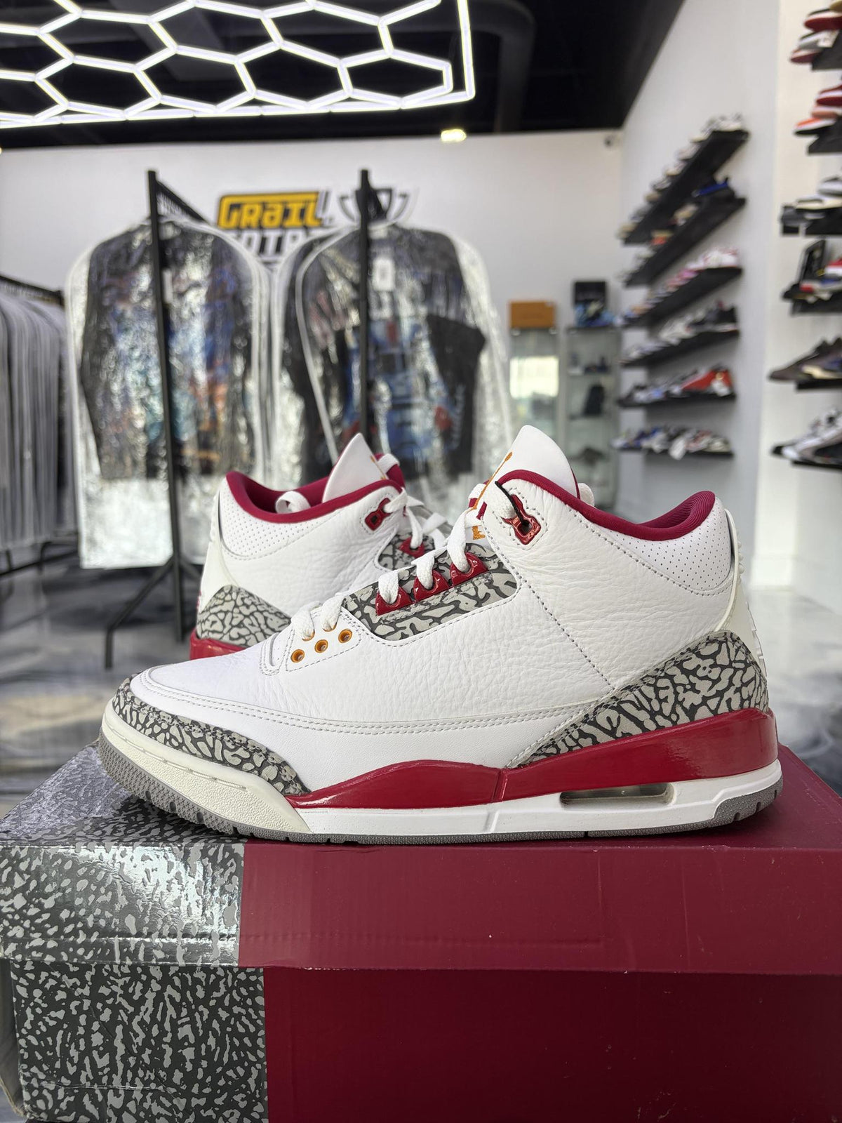 Jordan 3 "Cardinal" Used Size 8.5