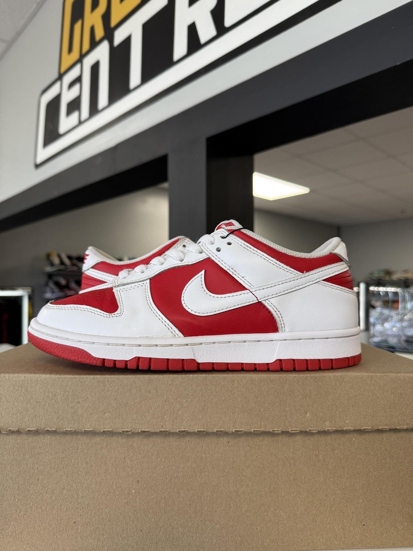 Nike Dunk Low "Gym Red" Used 6Y/7.5W