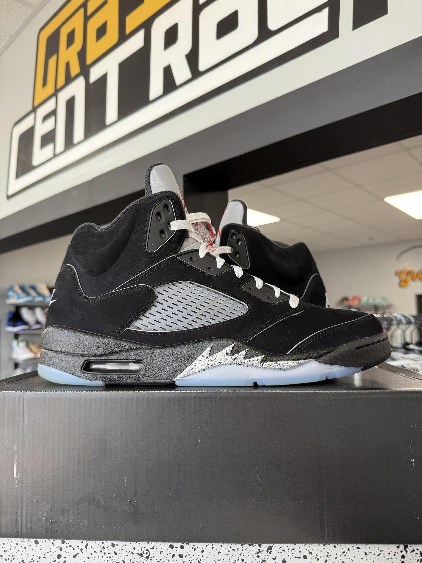 Jordan 5 "Metallic Reimagined" Used Size 13