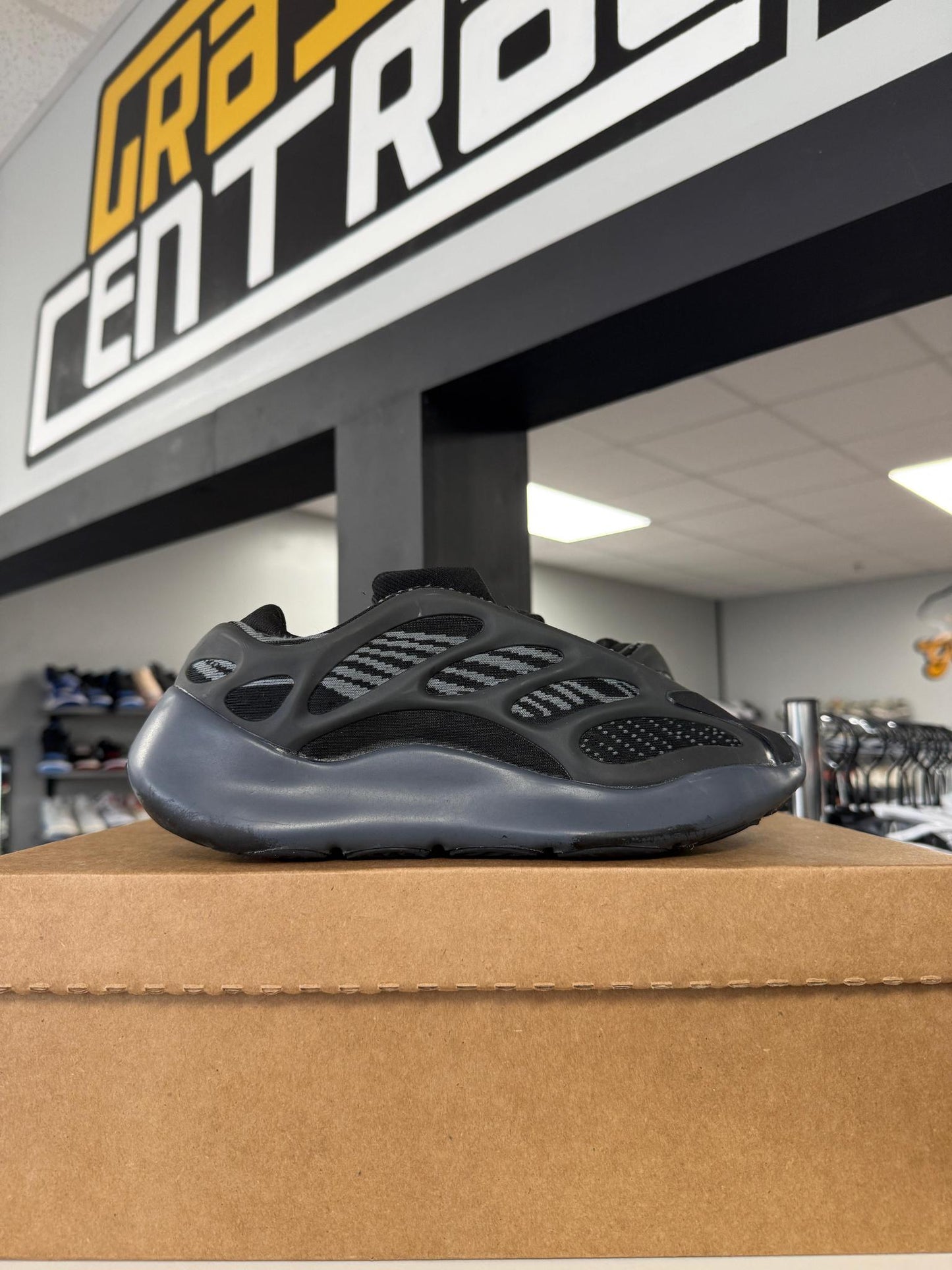 Yeezy 700 V3 "Dark Glow" Used Size 6.5Y/8W