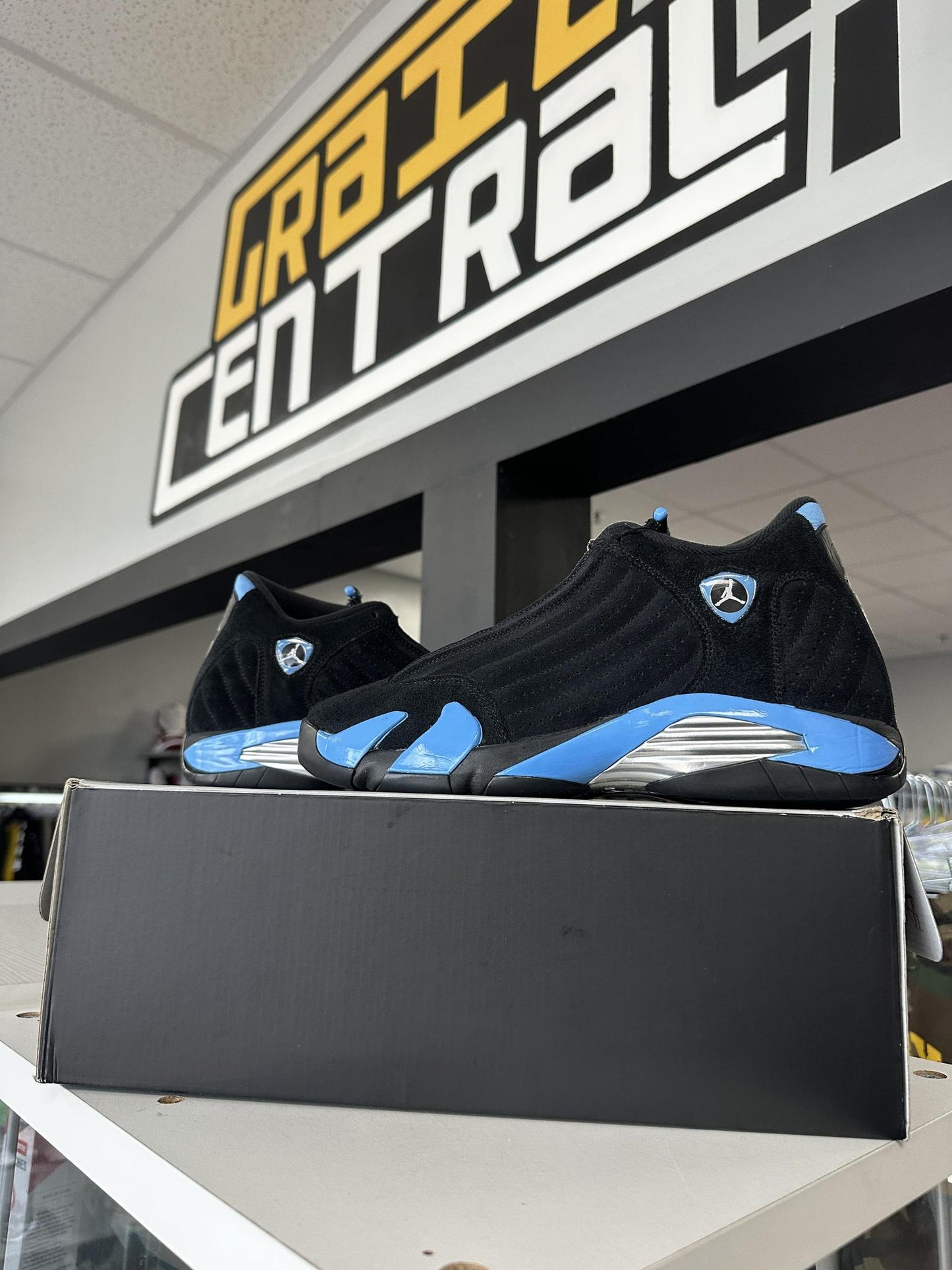 Jordan 14 "University Blue" Used Size 10.5
