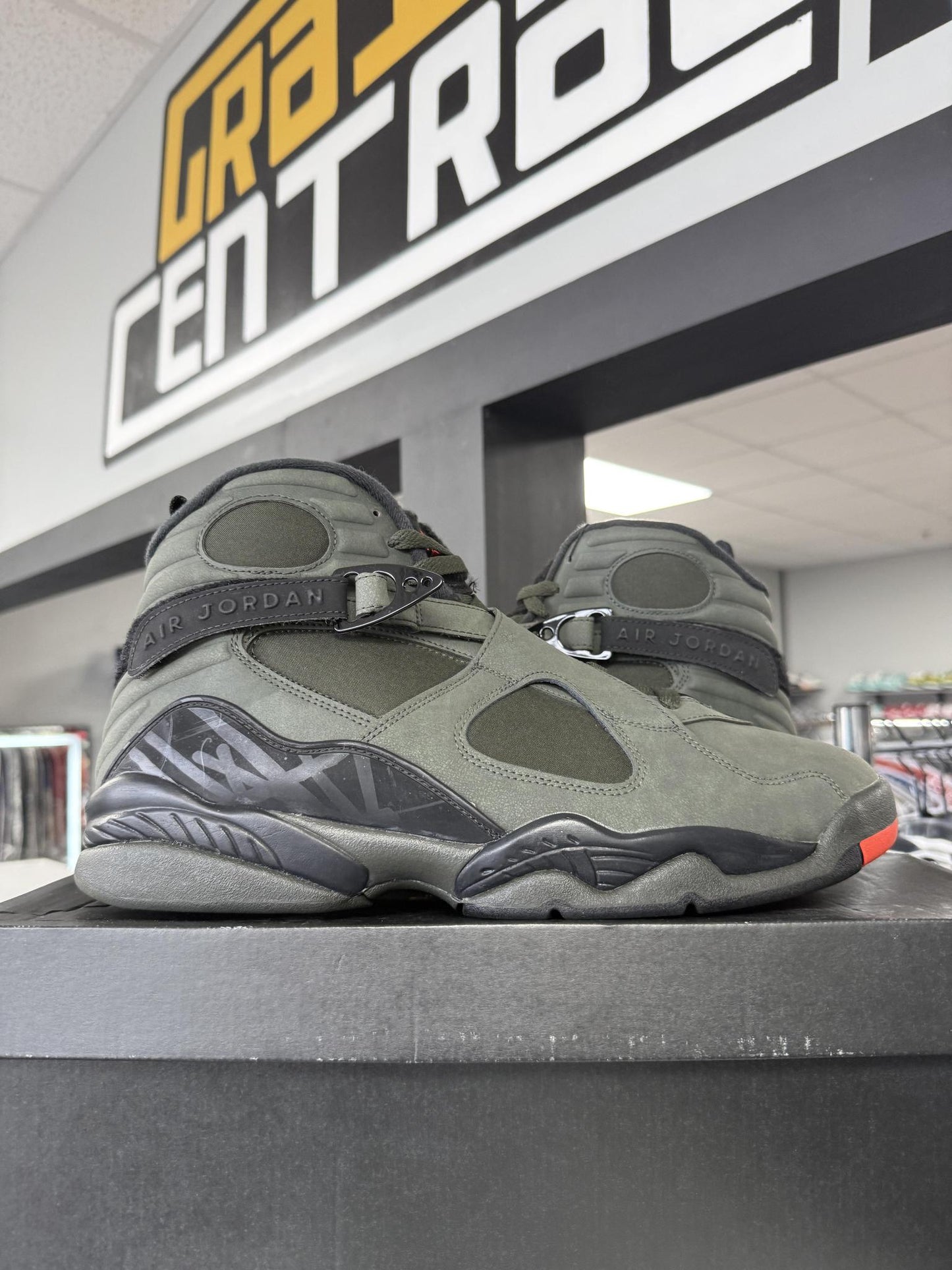 Jordan 8 "Sequoia" Used Size 13