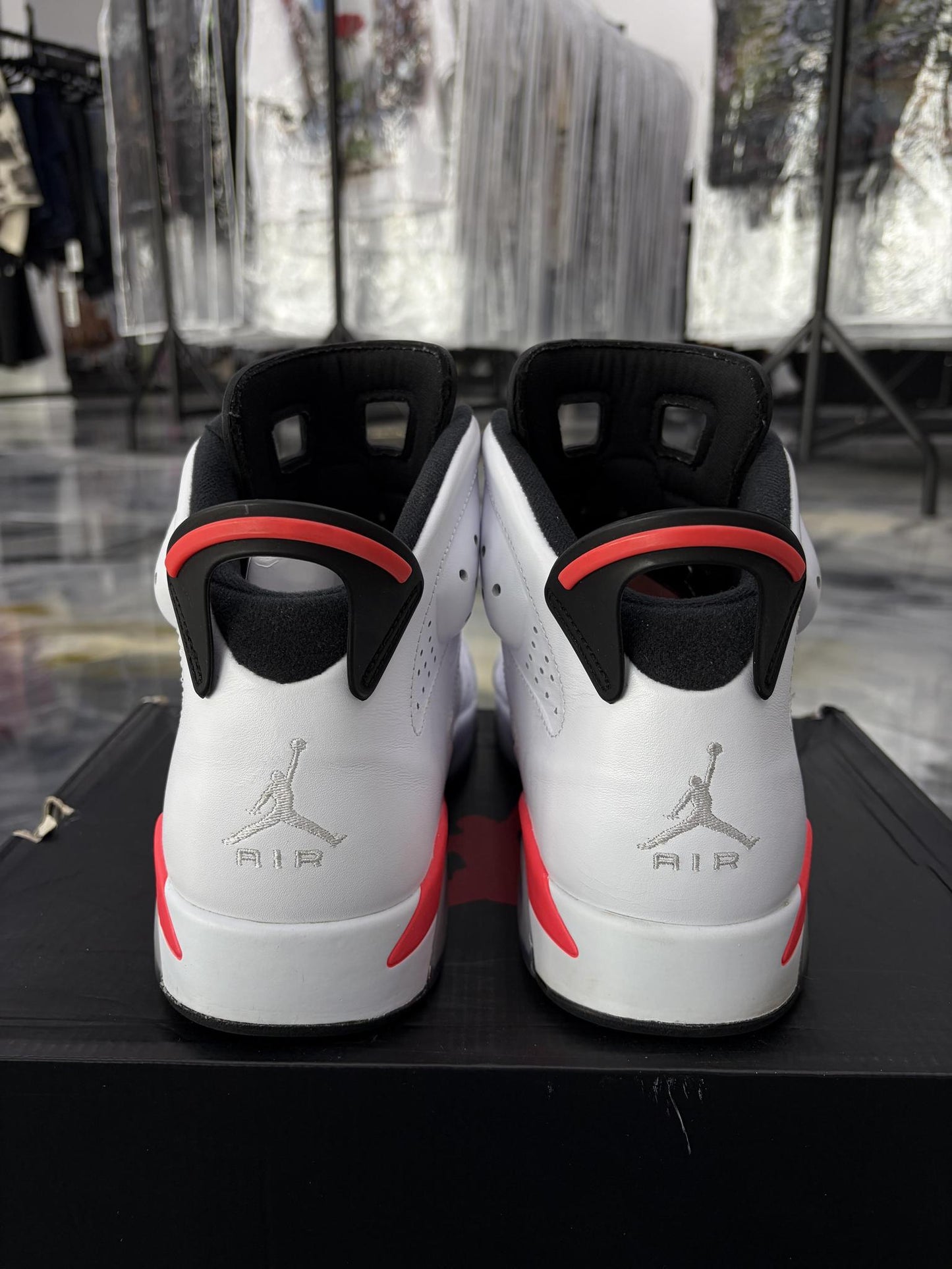 Jordan 6 "White Infrared" Used Size 11.5