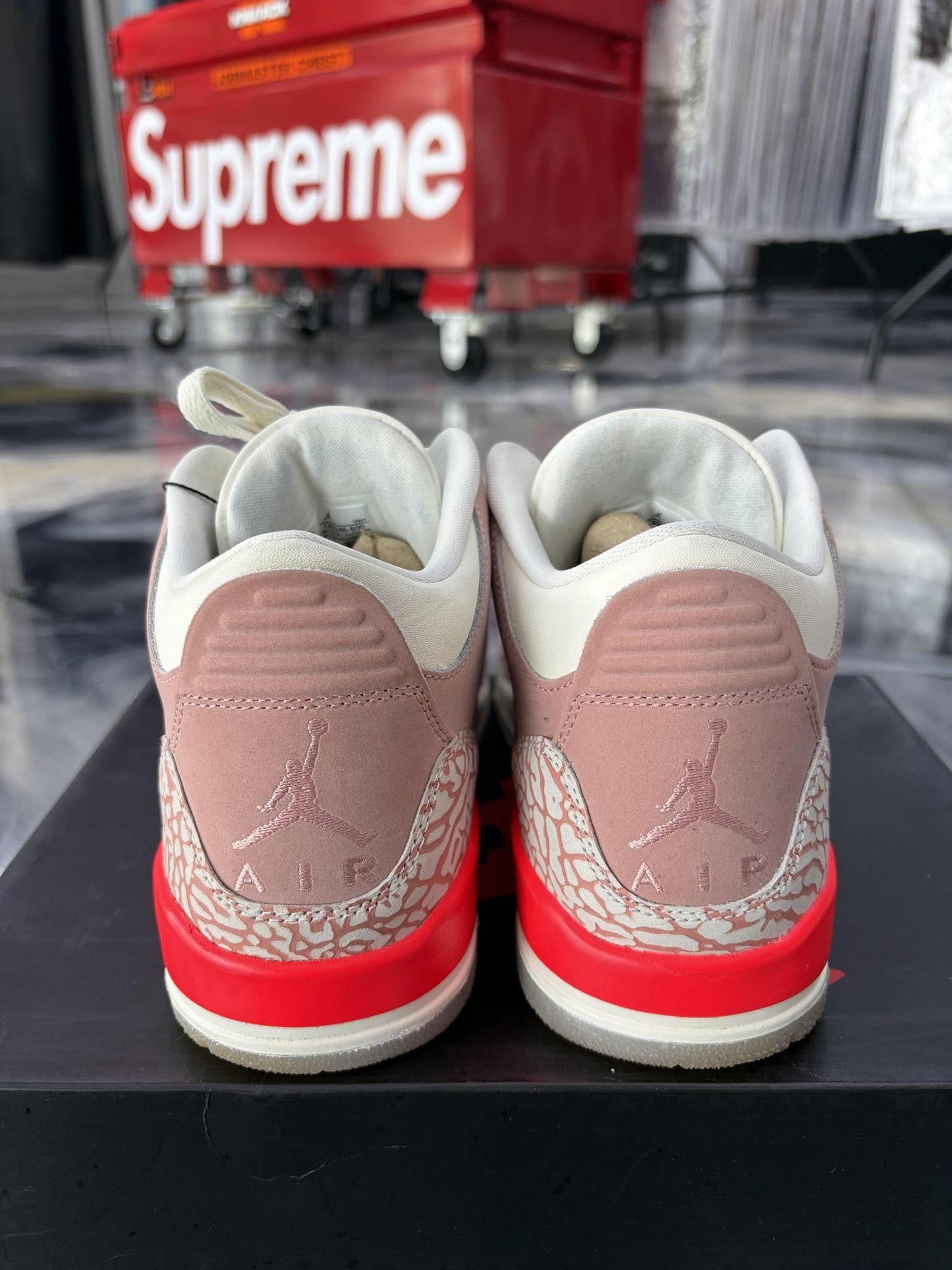 Jordan 3 "Rust Pink" Used Size 6.5Y/8W