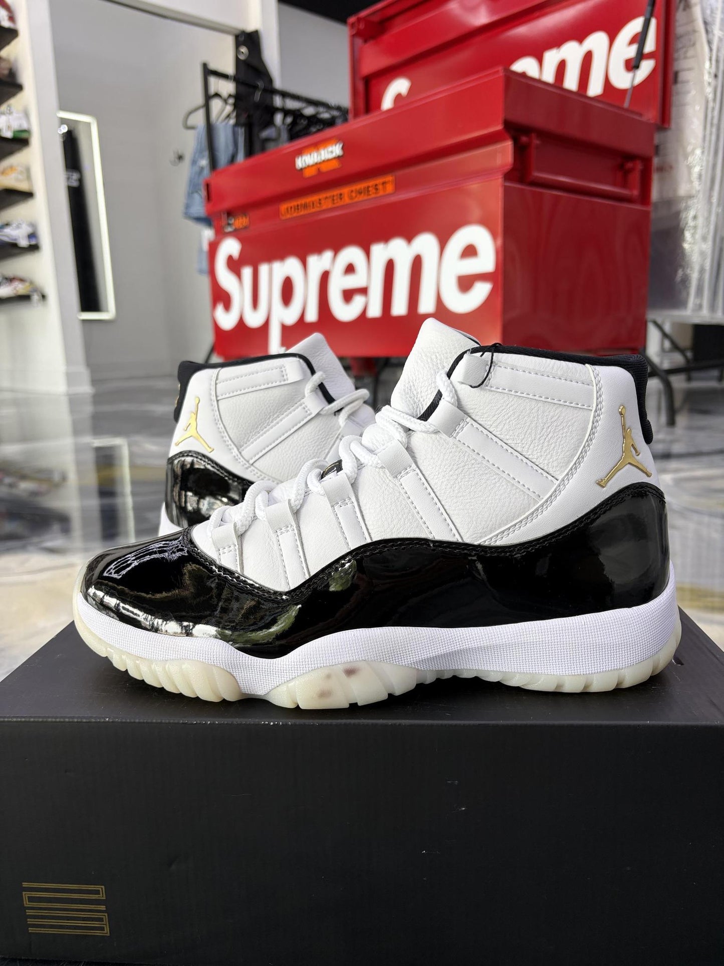 Jordan 11 "Gratitude" Used Size 10