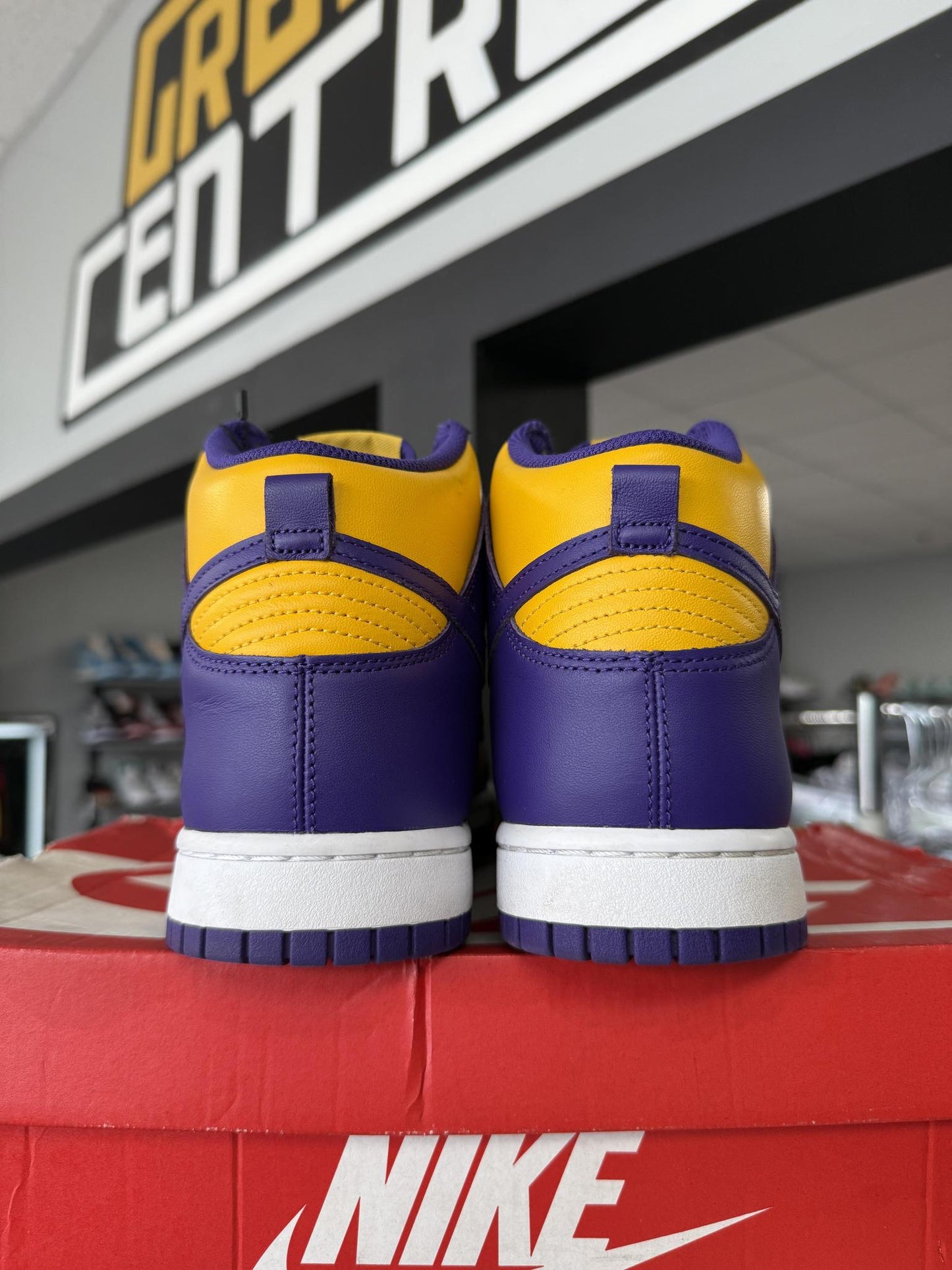 Nike Dunk High "Laker" Used Size 11