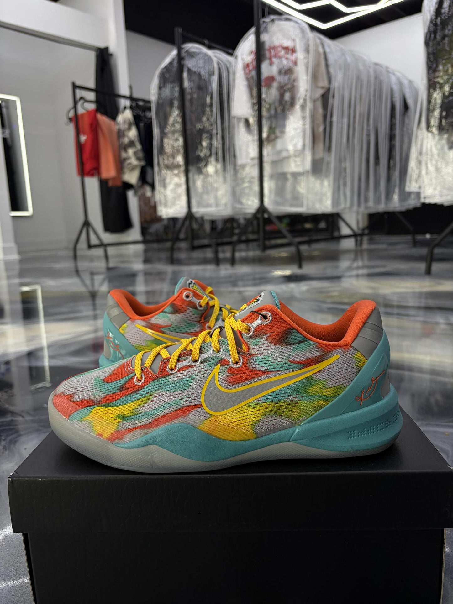 Nike Kobe 8 "Venice Beach" Used Size 6.5Y/8W