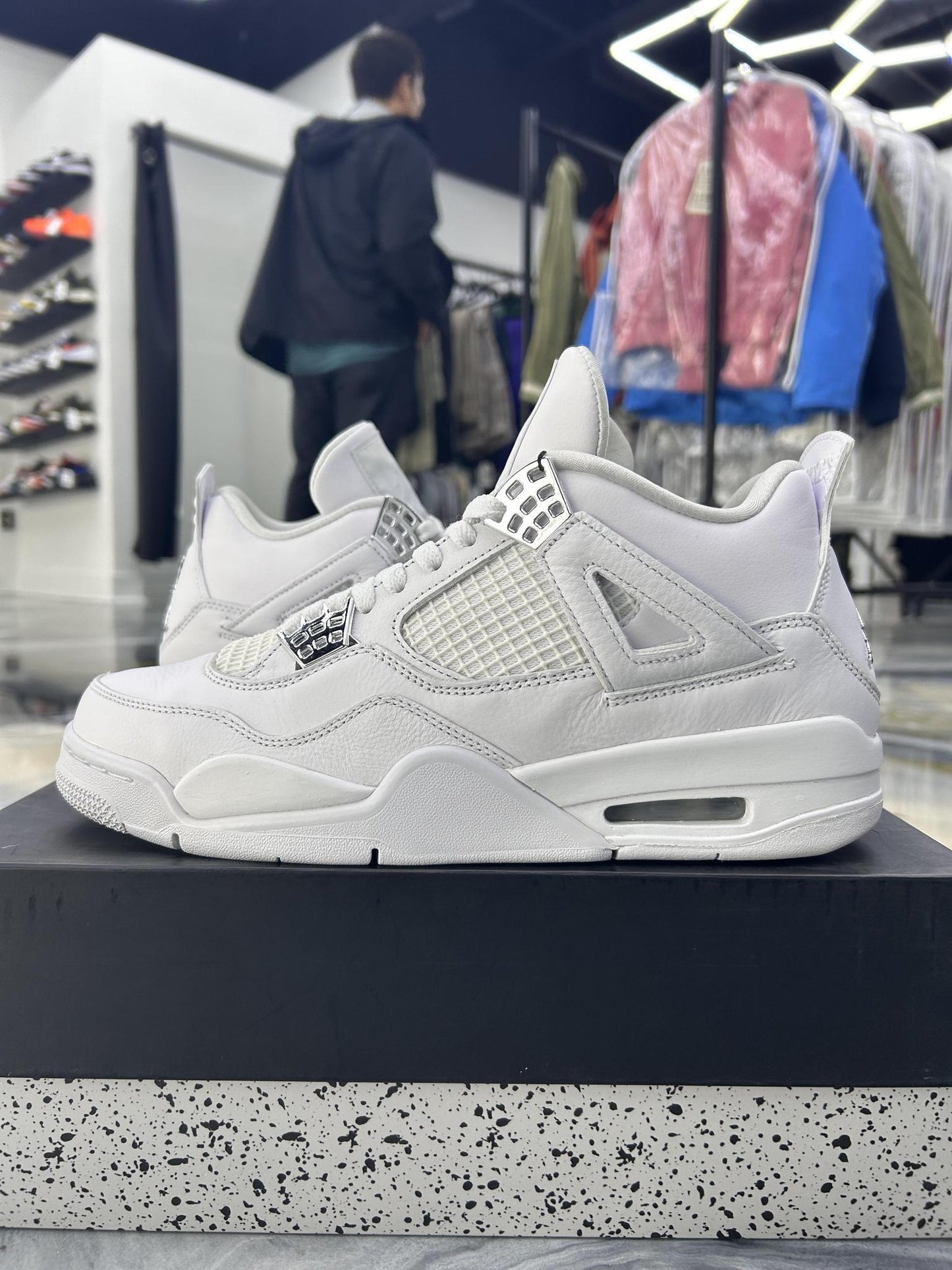 Jordan 4 "Pure Money" Used Size 9.5