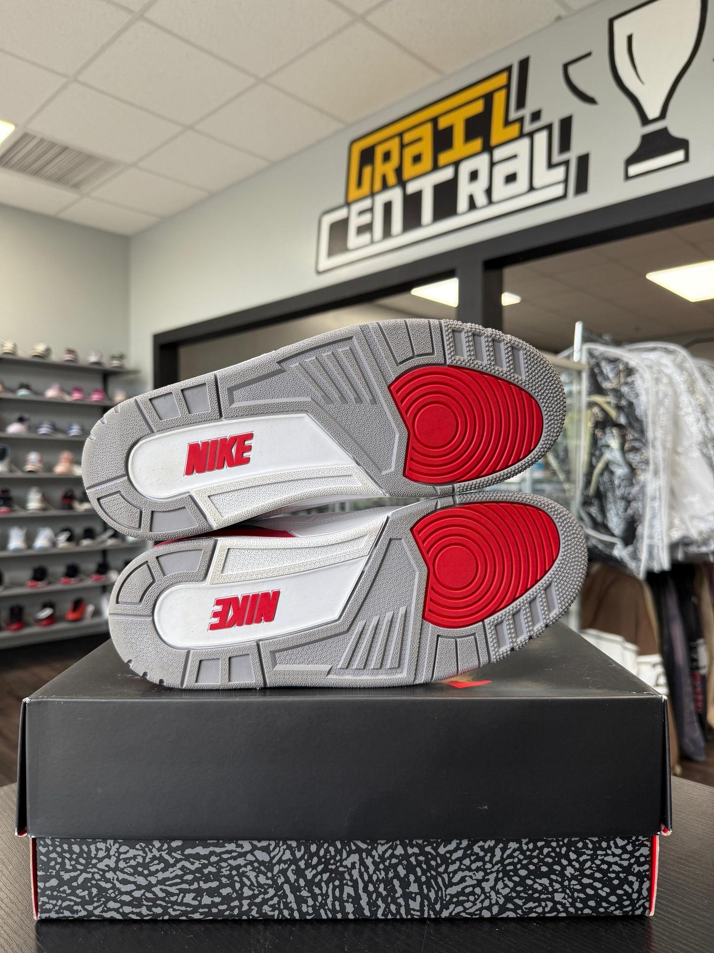 Jordan 3 "Fire Red" Used Size 10