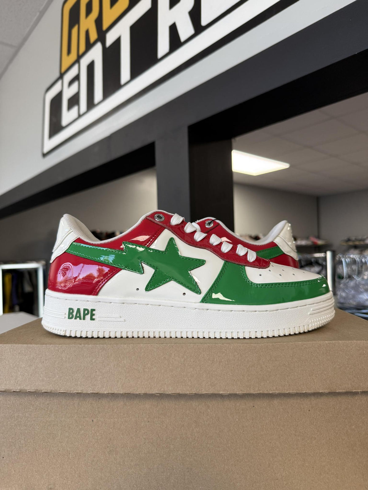 Bapesta "Italy" Used Size 8