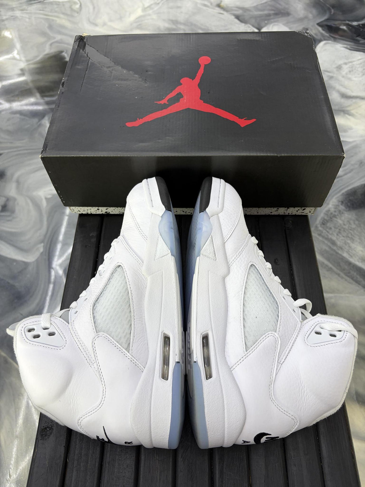 Jordan 5 "White Metallic" Used Size 9.5