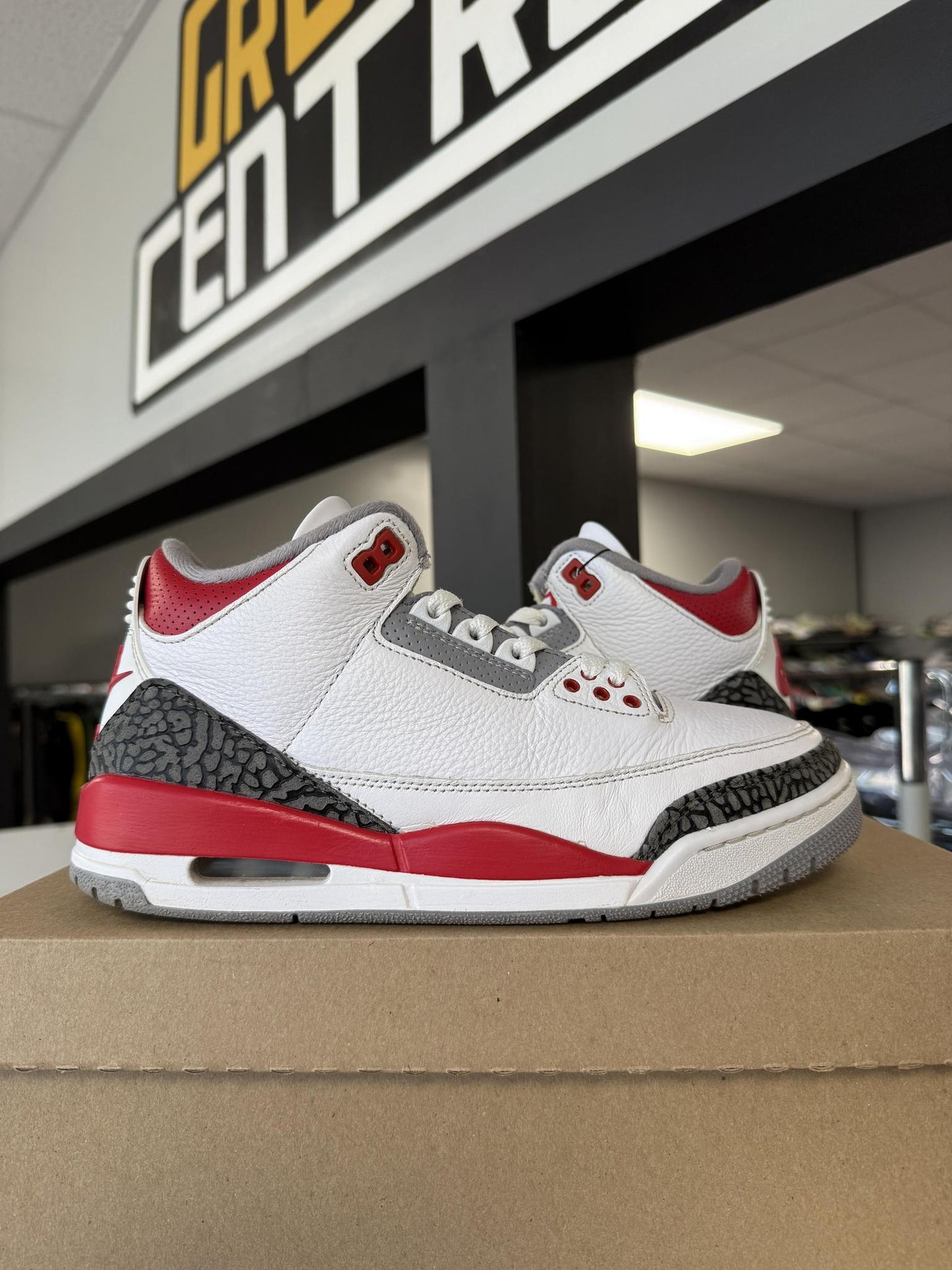 Jordan 3 "Fire Red" Used Size 7.5