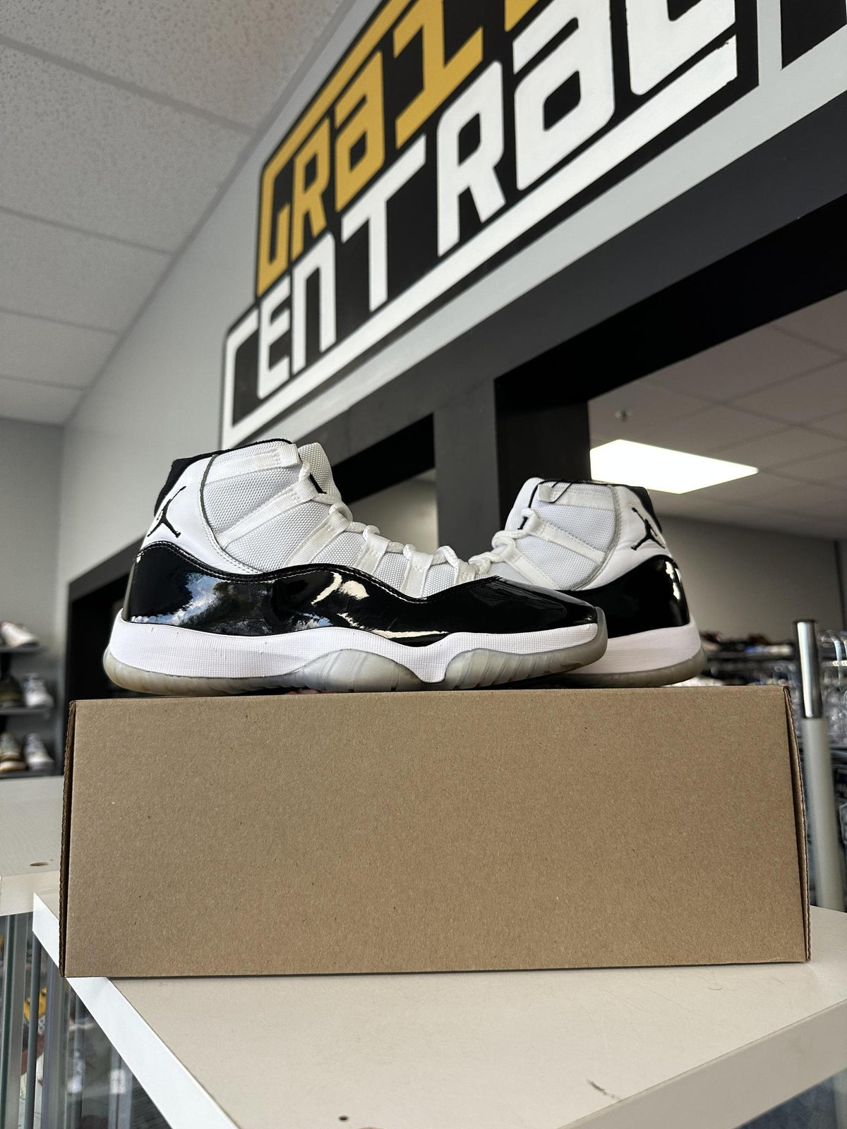Jordan 11 Concord Used