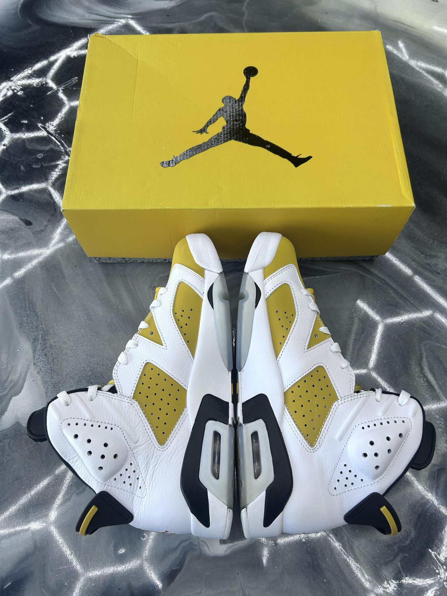Jordan 6 "Yellow Ochre" Used Size 10